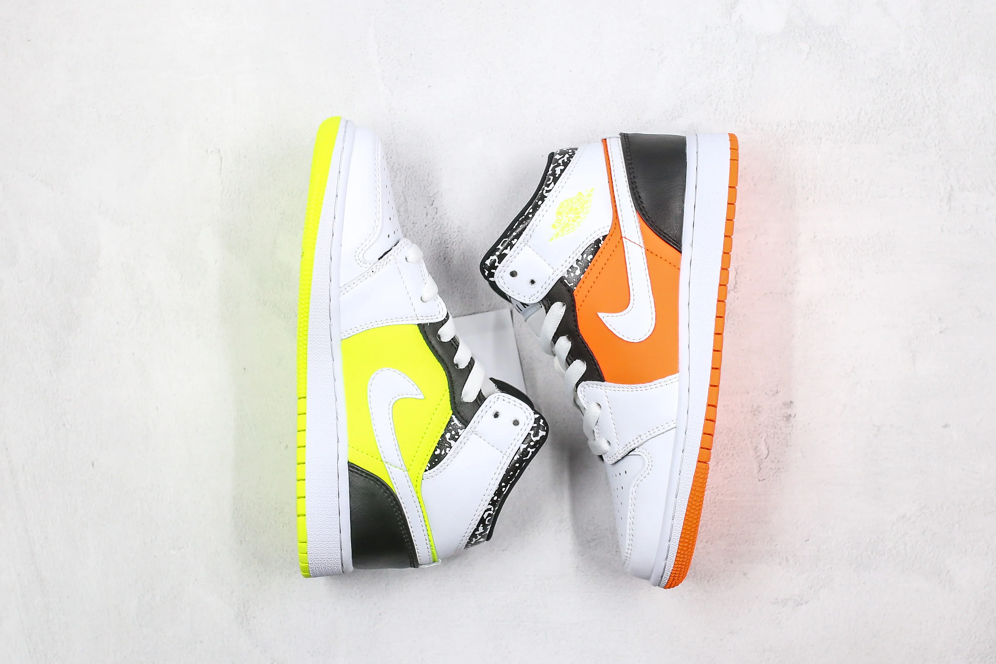 Réplica AIR JORDAN 1 mid Sneaker