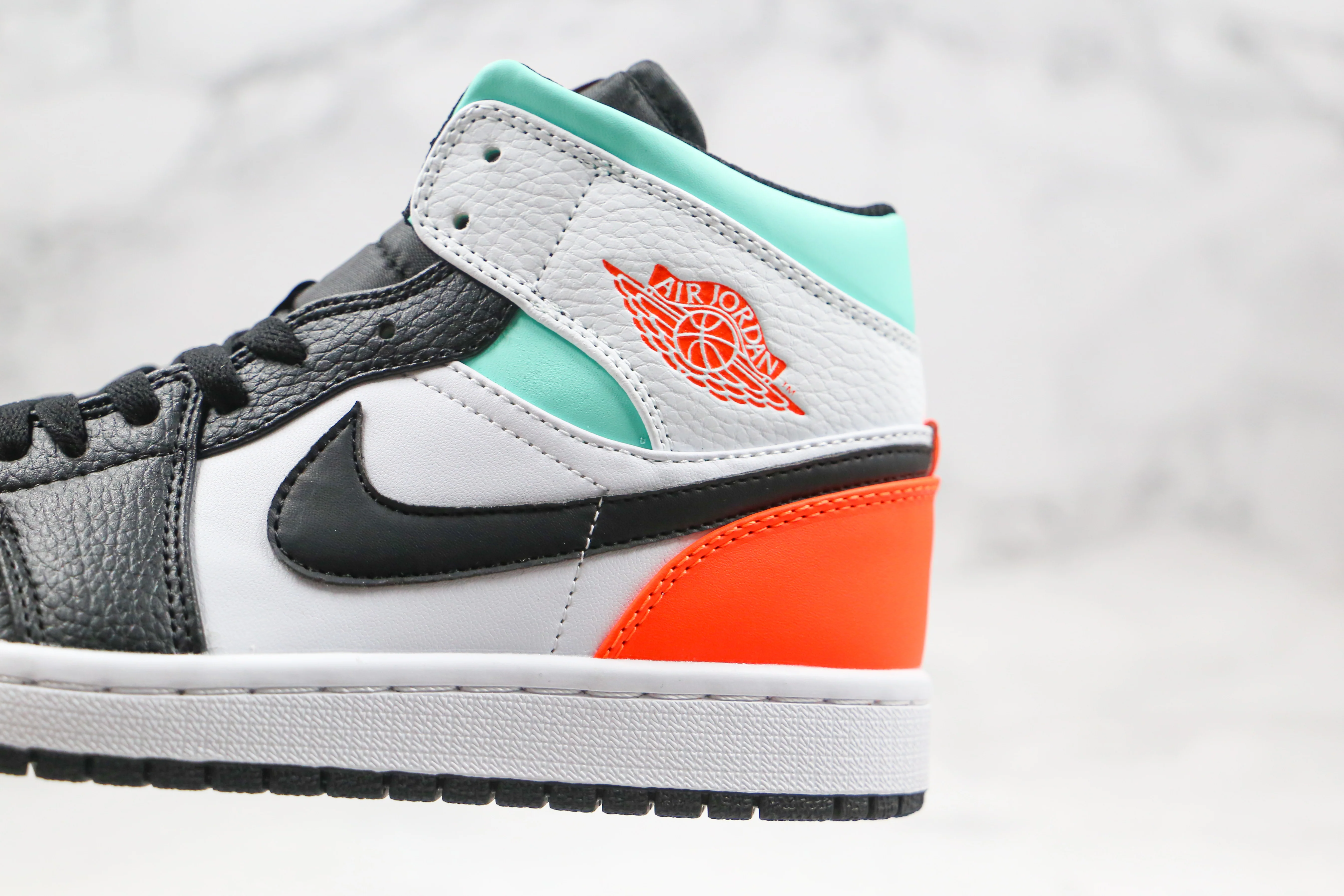 Réplica AIR JORDAN 1 Mid Sneaker