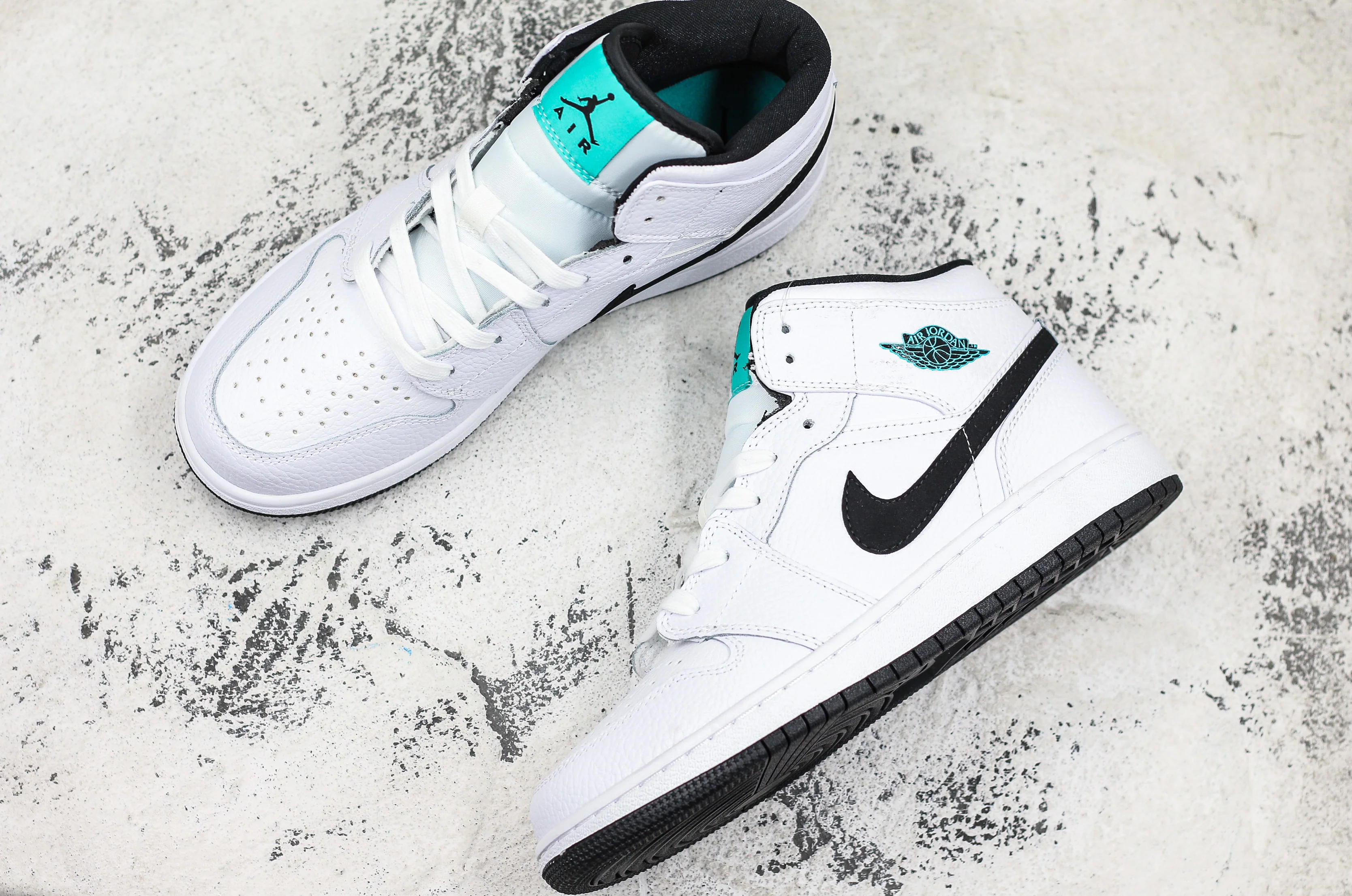 Réplica AIR JORDAN 1 mid Sneaker