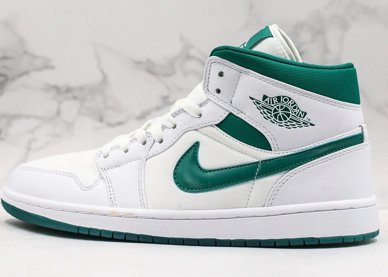 Réplica AIR JORDAN 1 Mid Sneaker