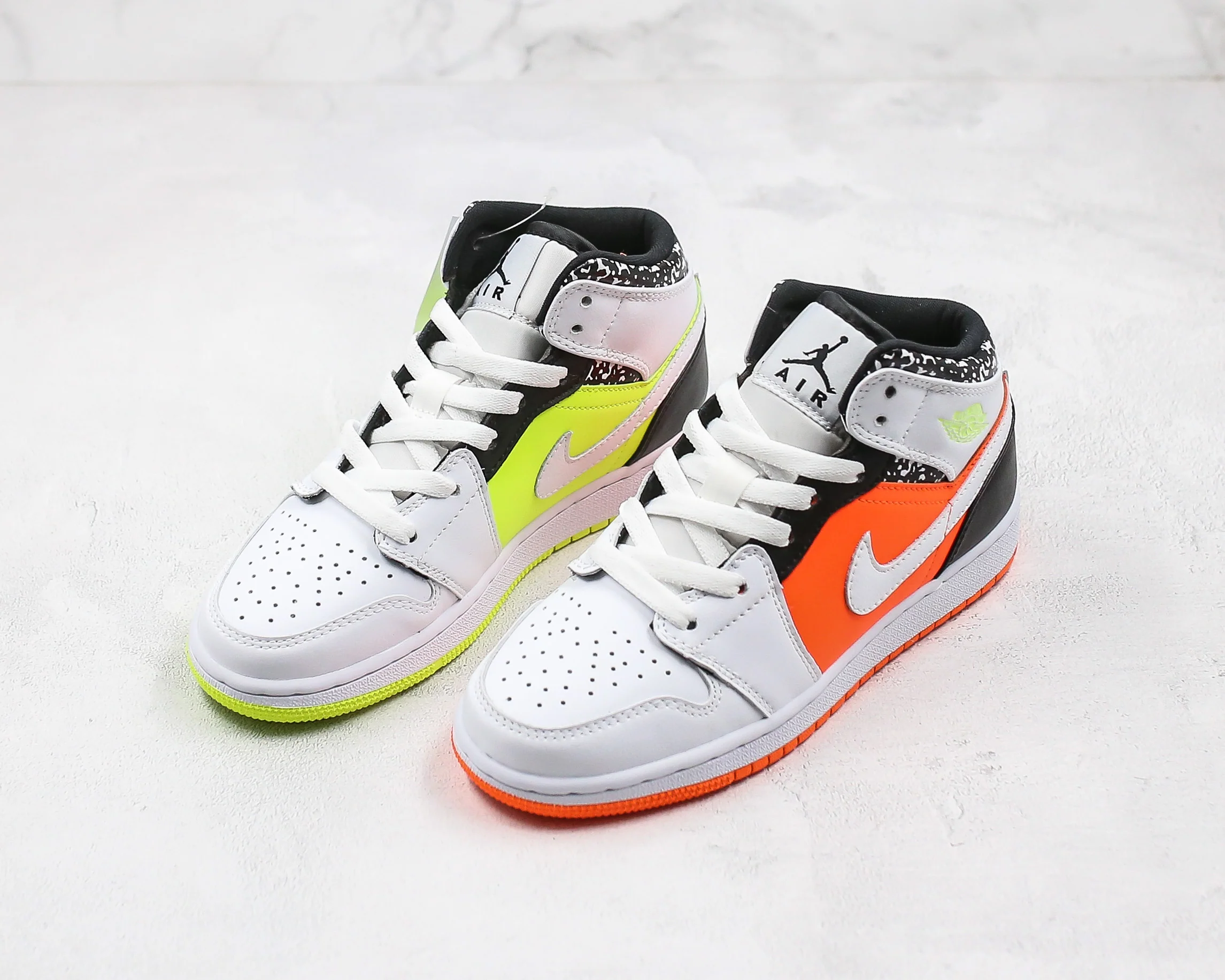 Réplica AIR JORDAN 1 mid Sneaker