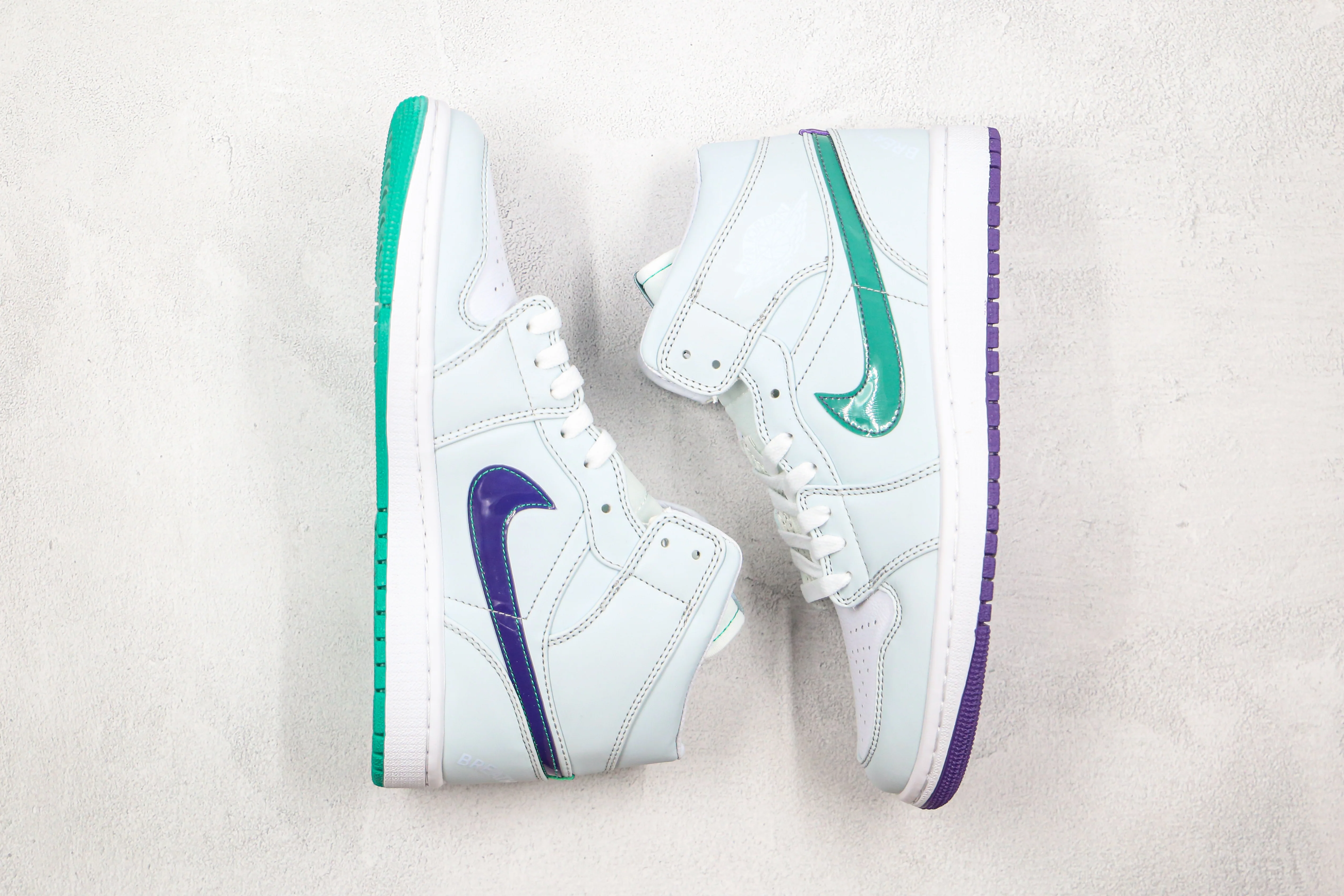 Réplica AIR JORDAN 1 Mid Sneaker