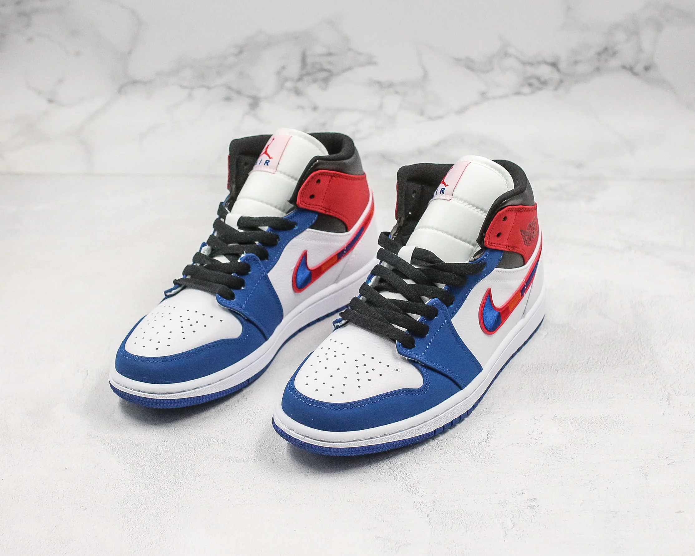 Réplica AIR JORDAN 1 mid Sneaker