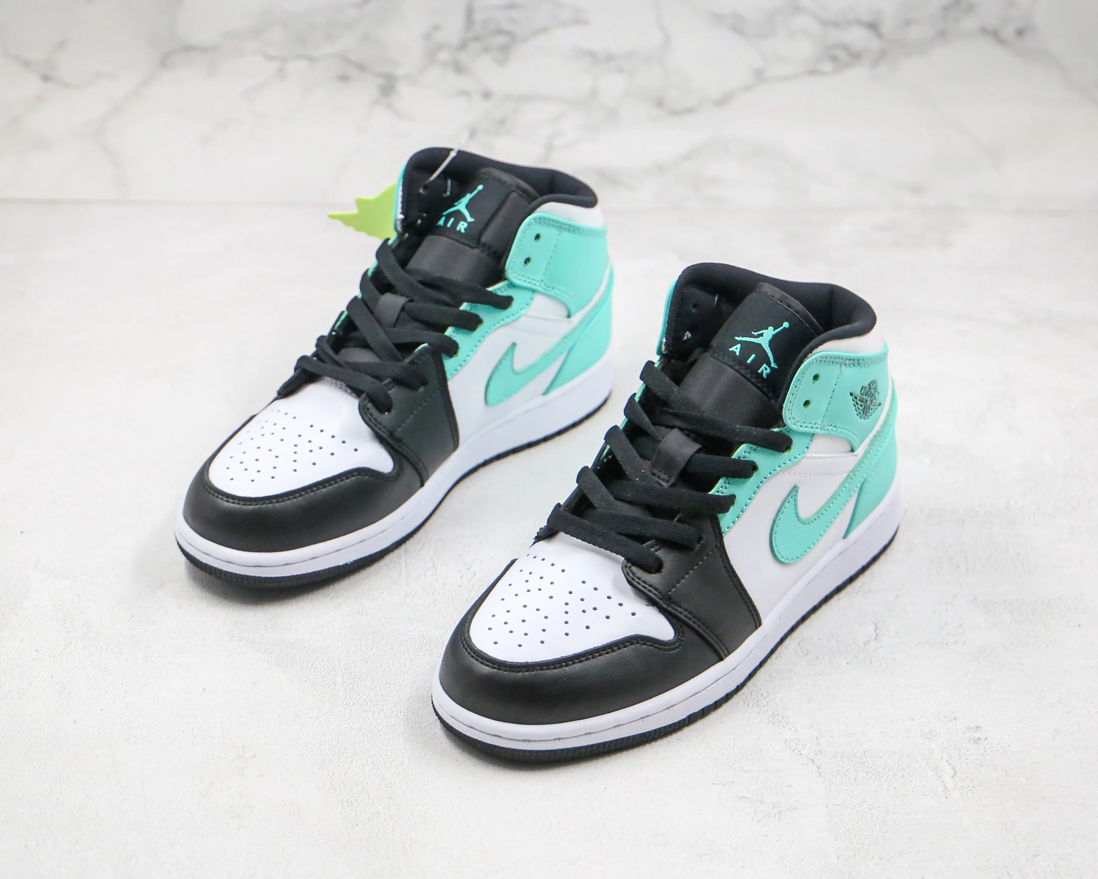 Réplica AIR JORDAN 1 Mid Sneaker