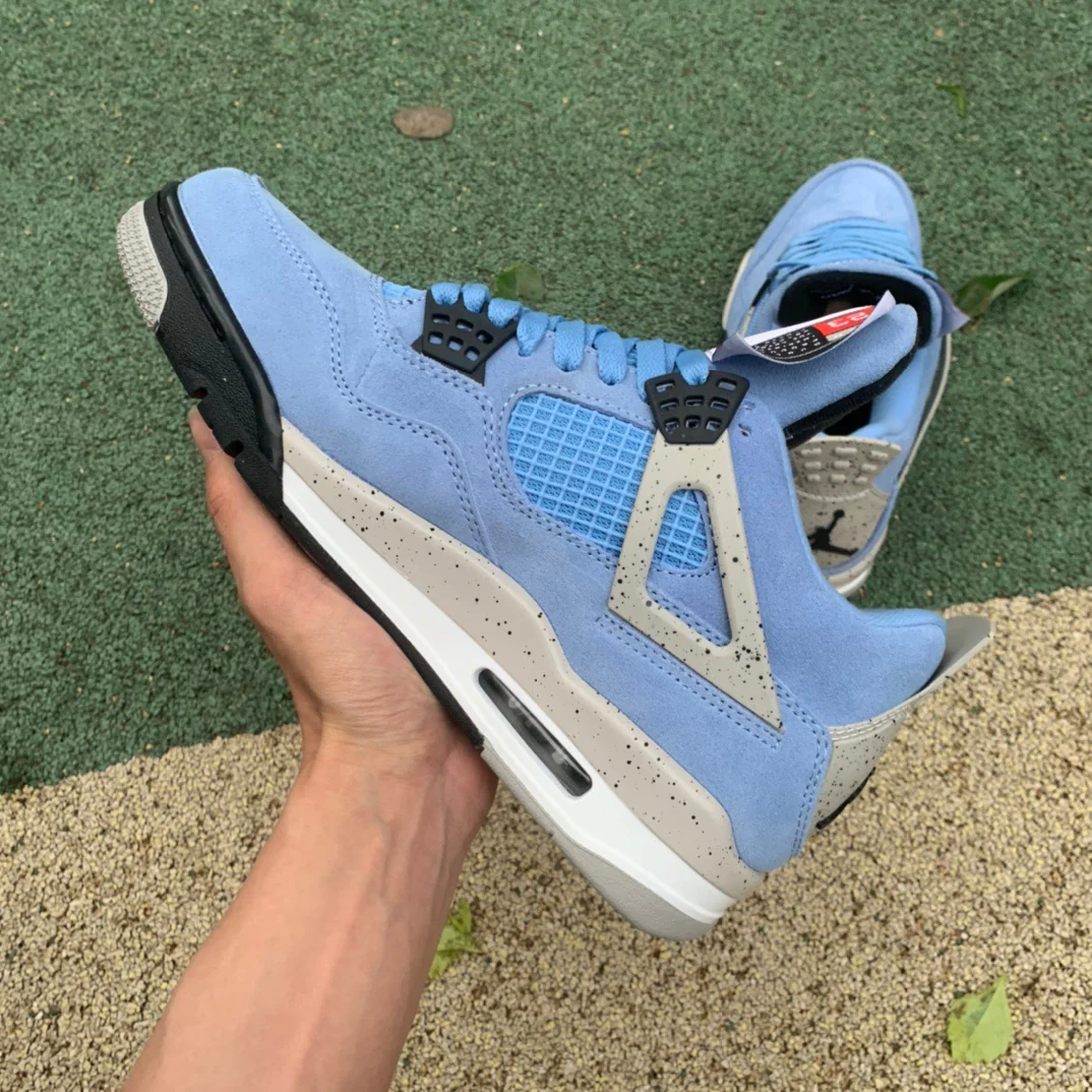 Replica AIR JORDAN 4 University blue Sneaker