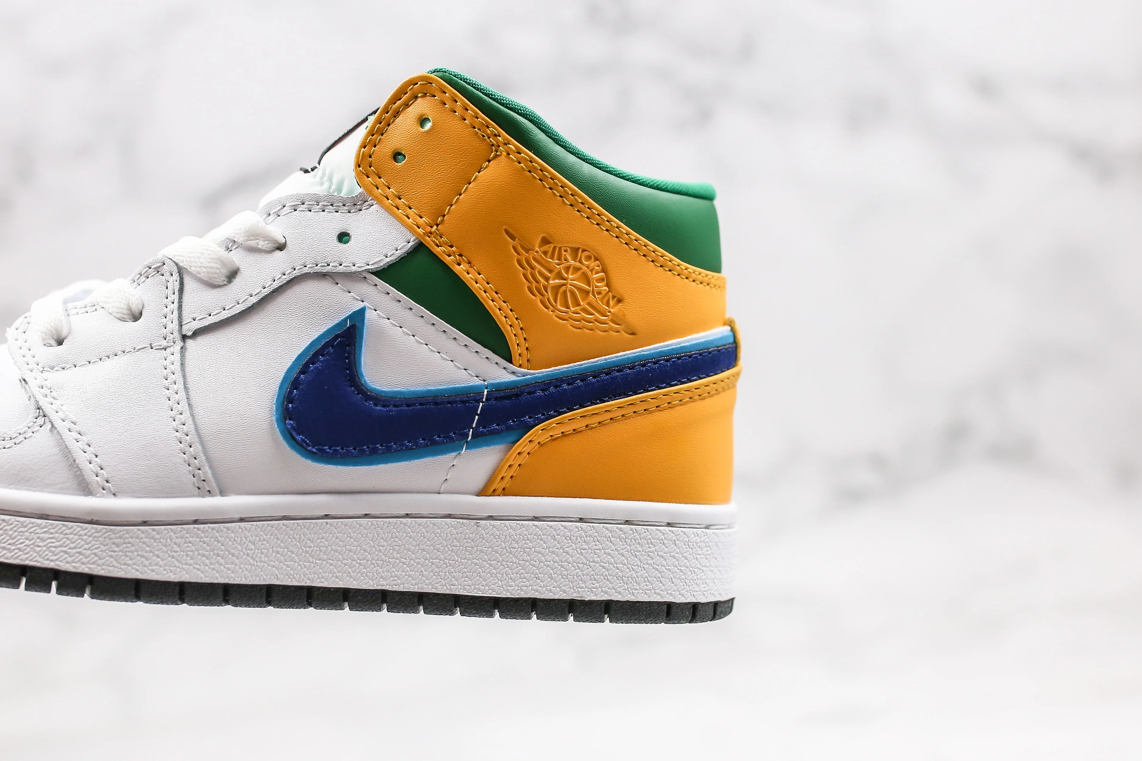 Réplica AIR JORDAN 1 mid Sneaker