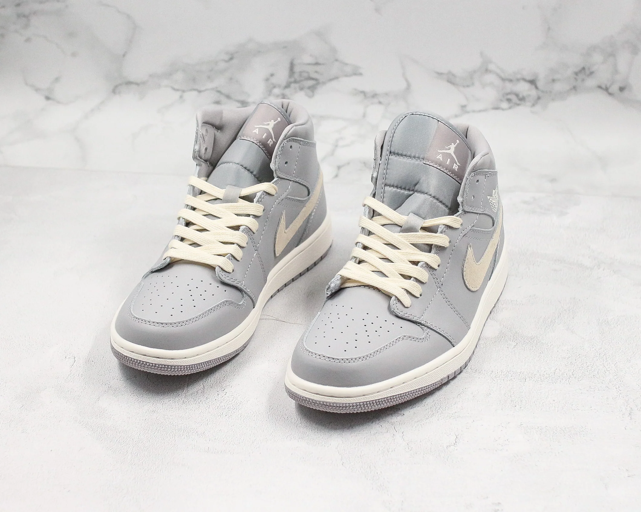 Réplica AIR JORDAN 1 Mid Sneaker