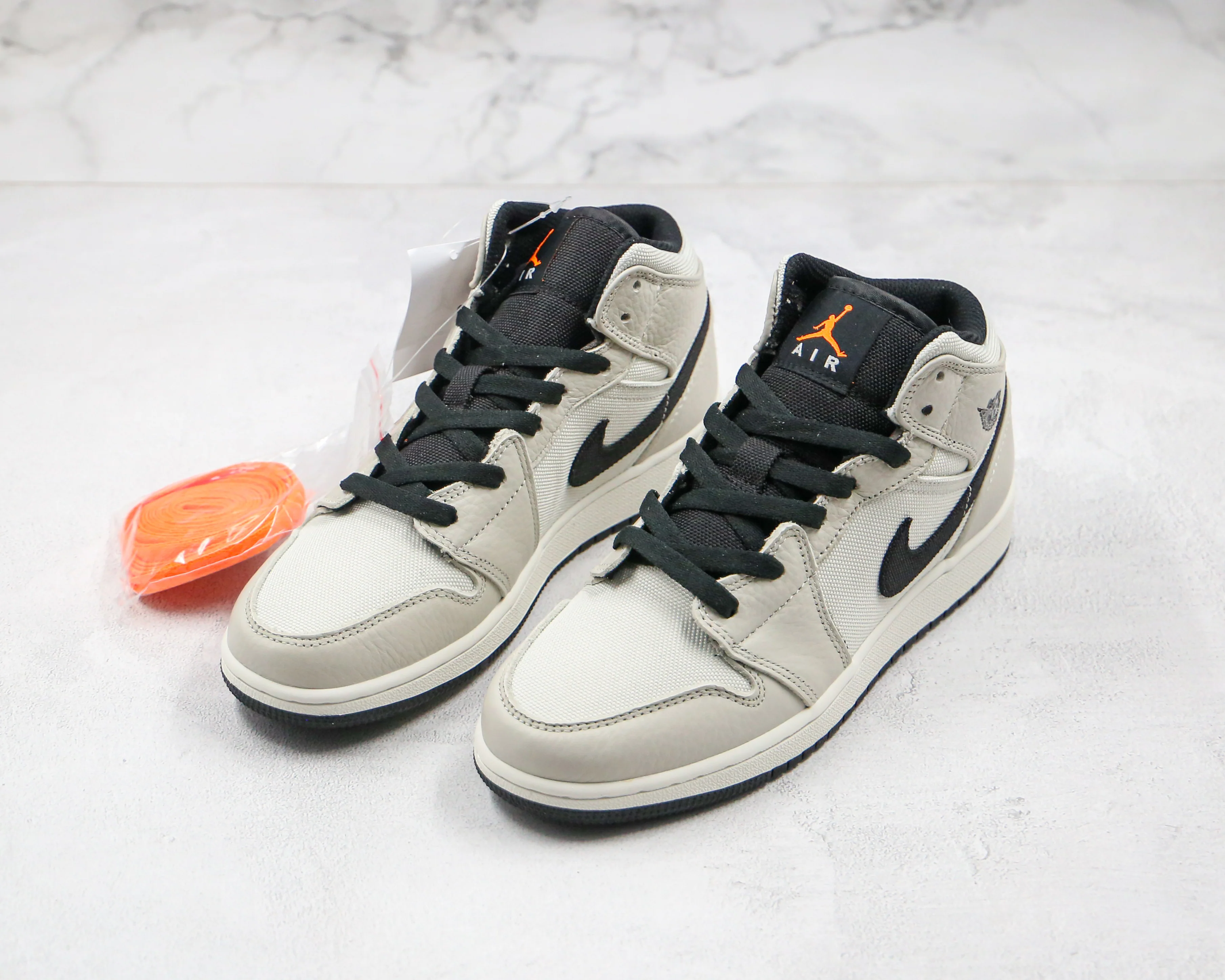 Réplica AIR JORDAN 1 Mid Sneaker