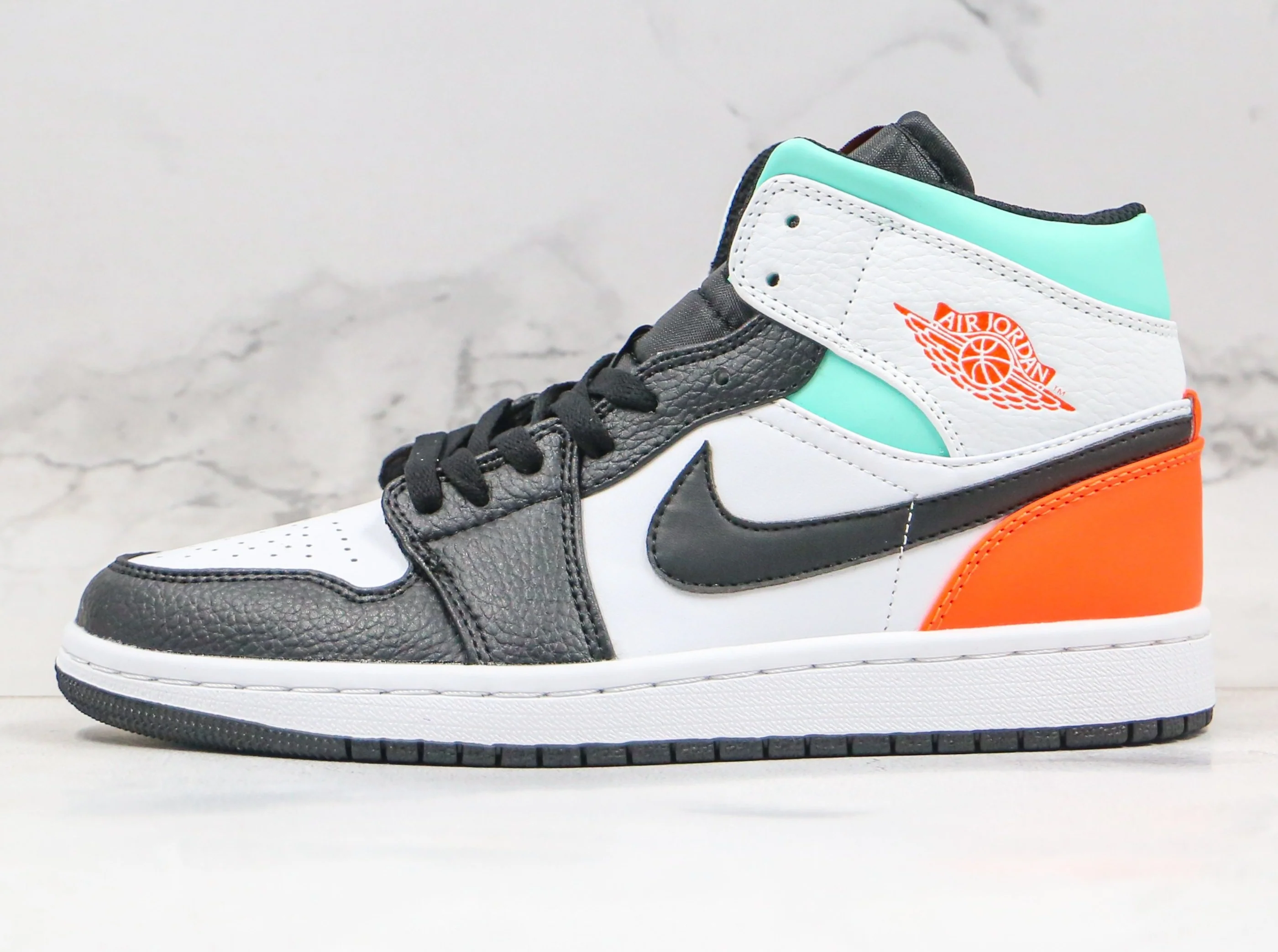 Réplica AIR JORDAN 1 Mid Sneaker
