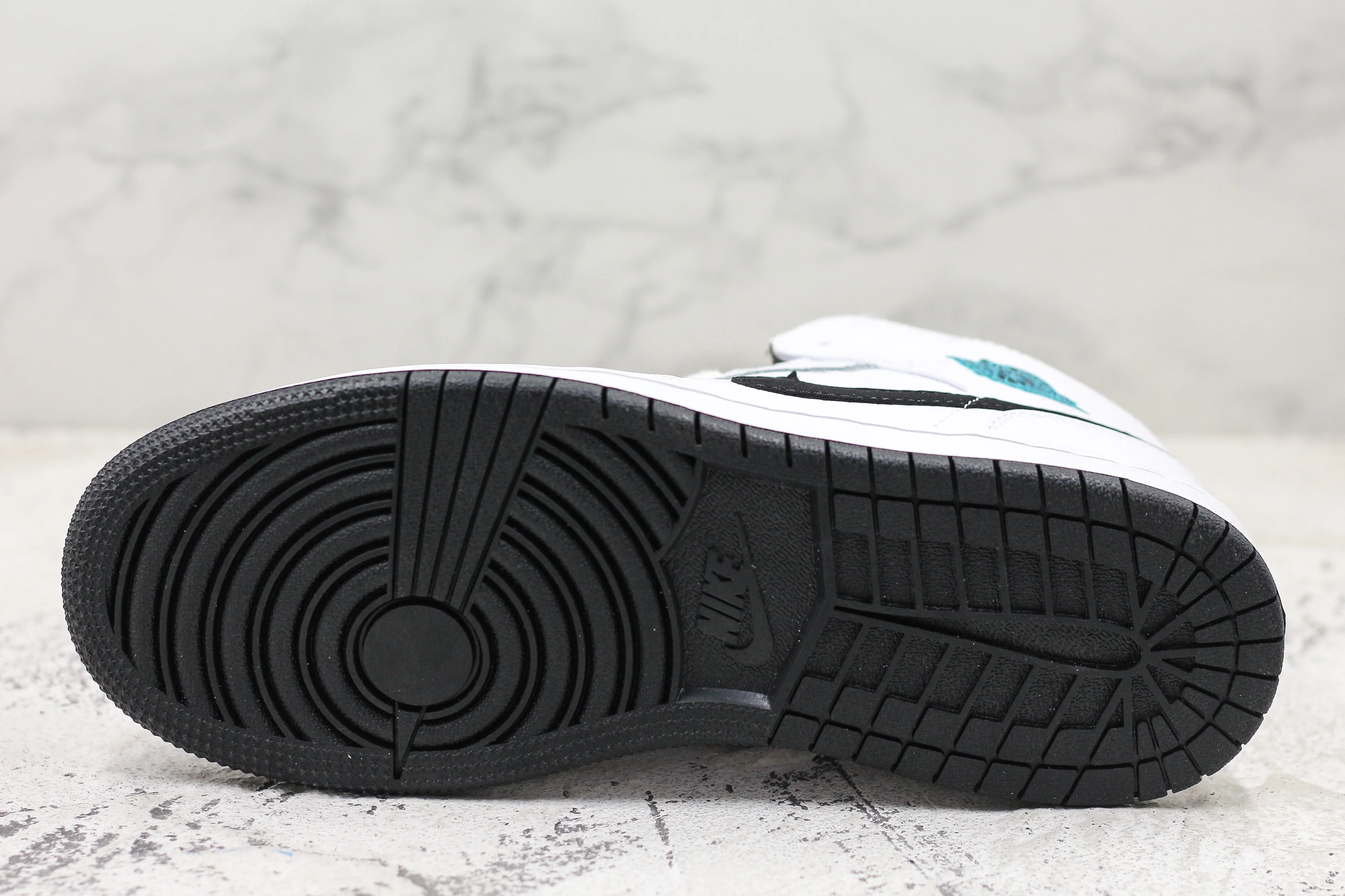 Réplica AIR JORDAN 1 mid Sneaker
