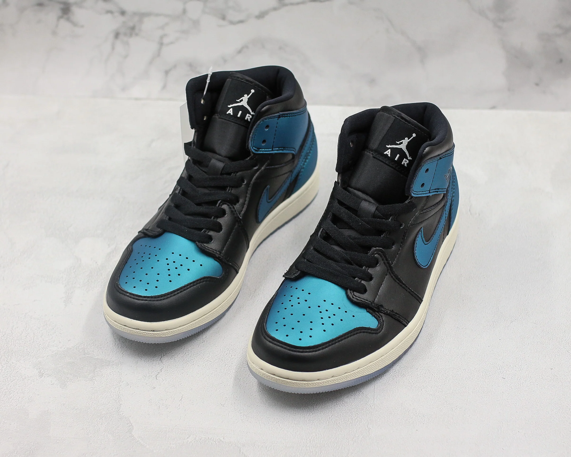 Réplica AIR JORDAN 1 Mid Sneaker