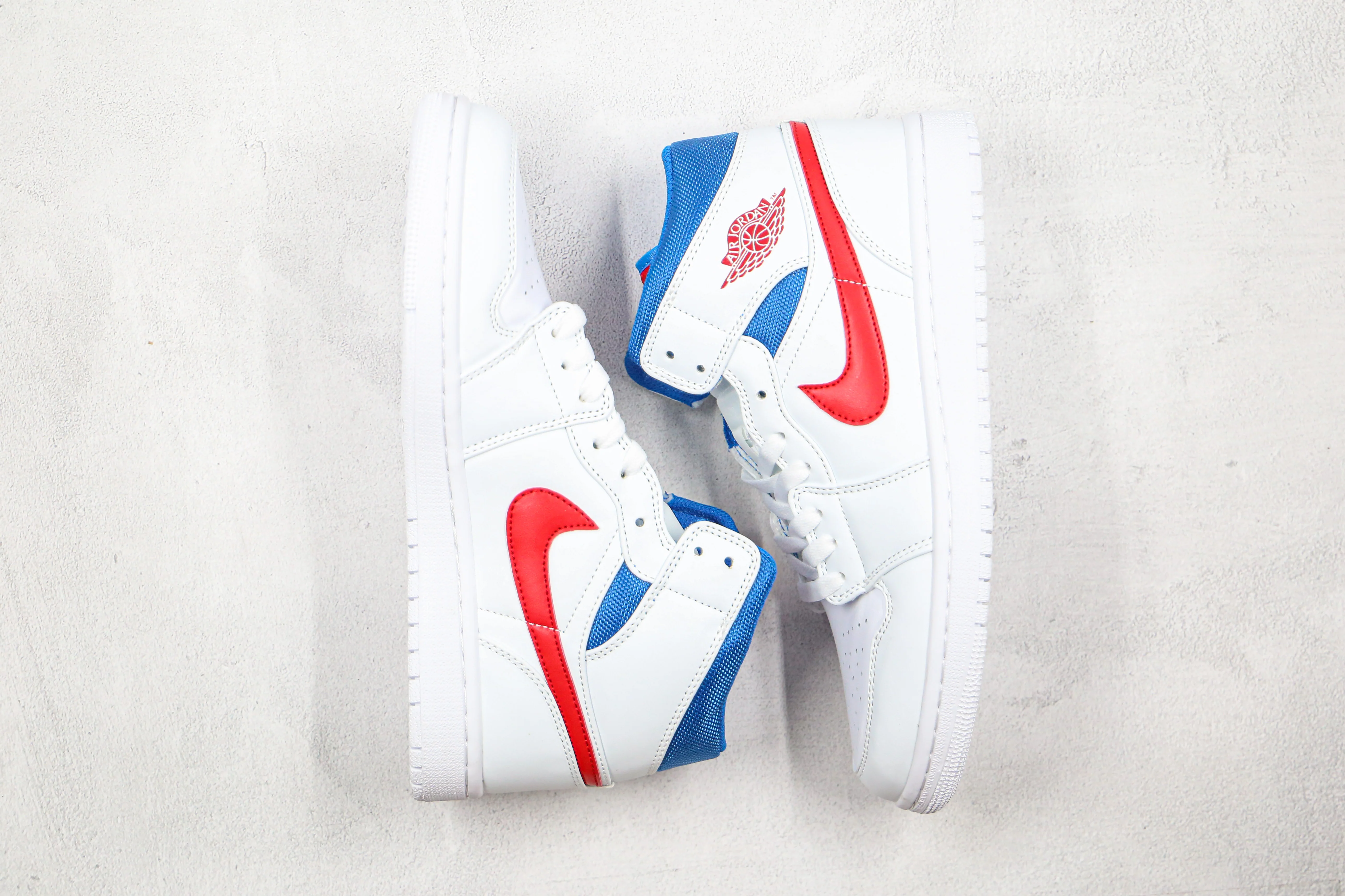 Réplica AIR JORDAN 1 Mid Sneaker