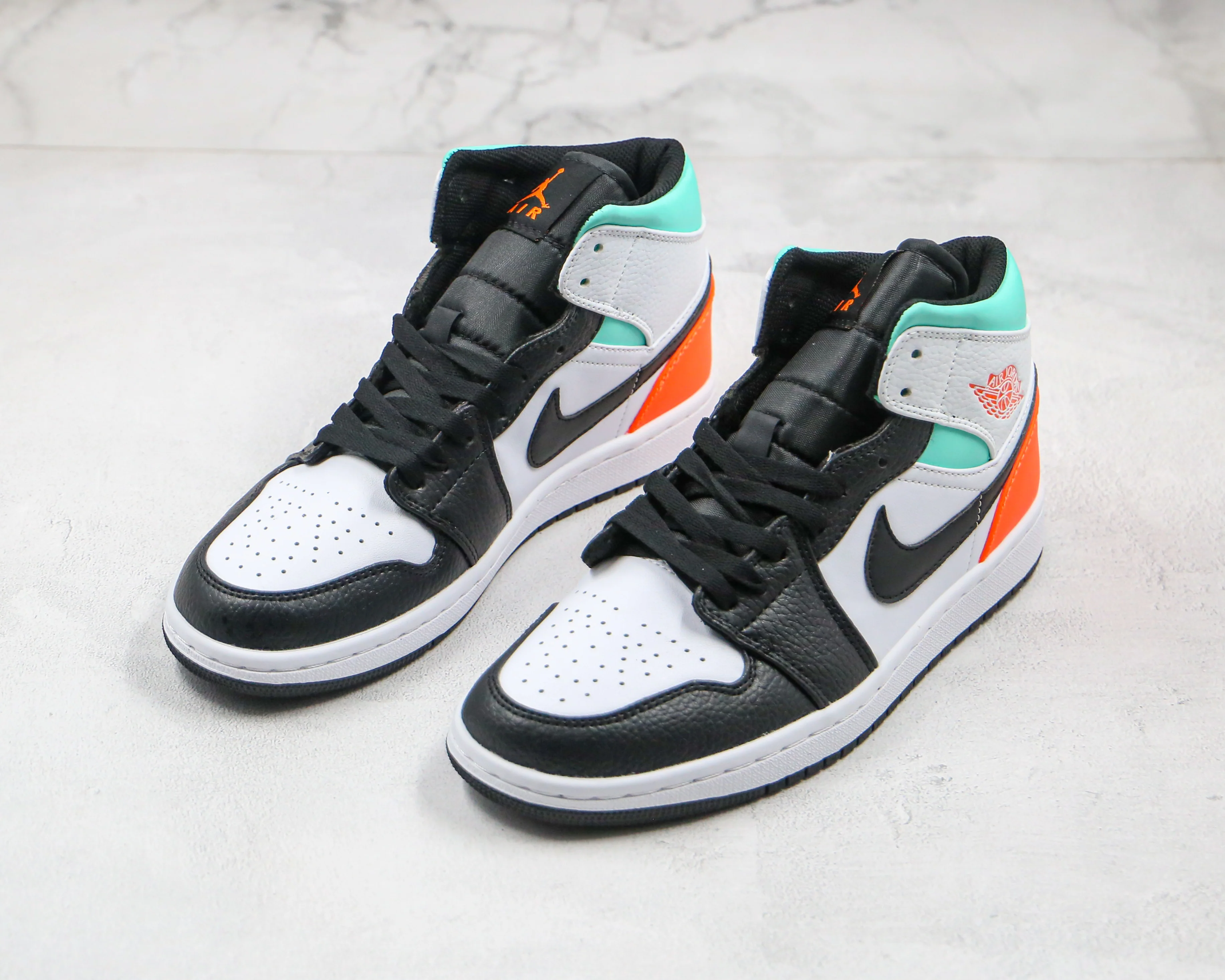 Réplica AIR JORDAN 1 Mid Sneaker