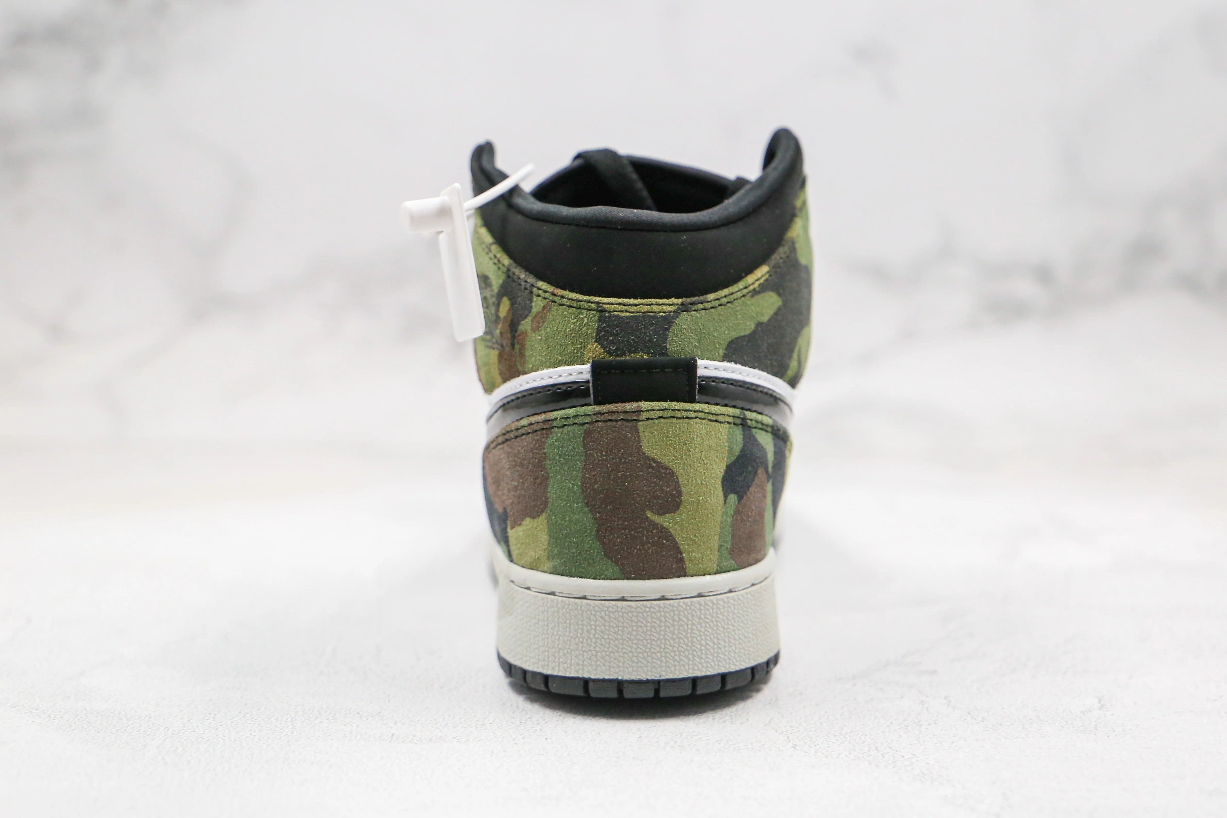 Réplica AIR JORDAN 1 Mid Sneaker
