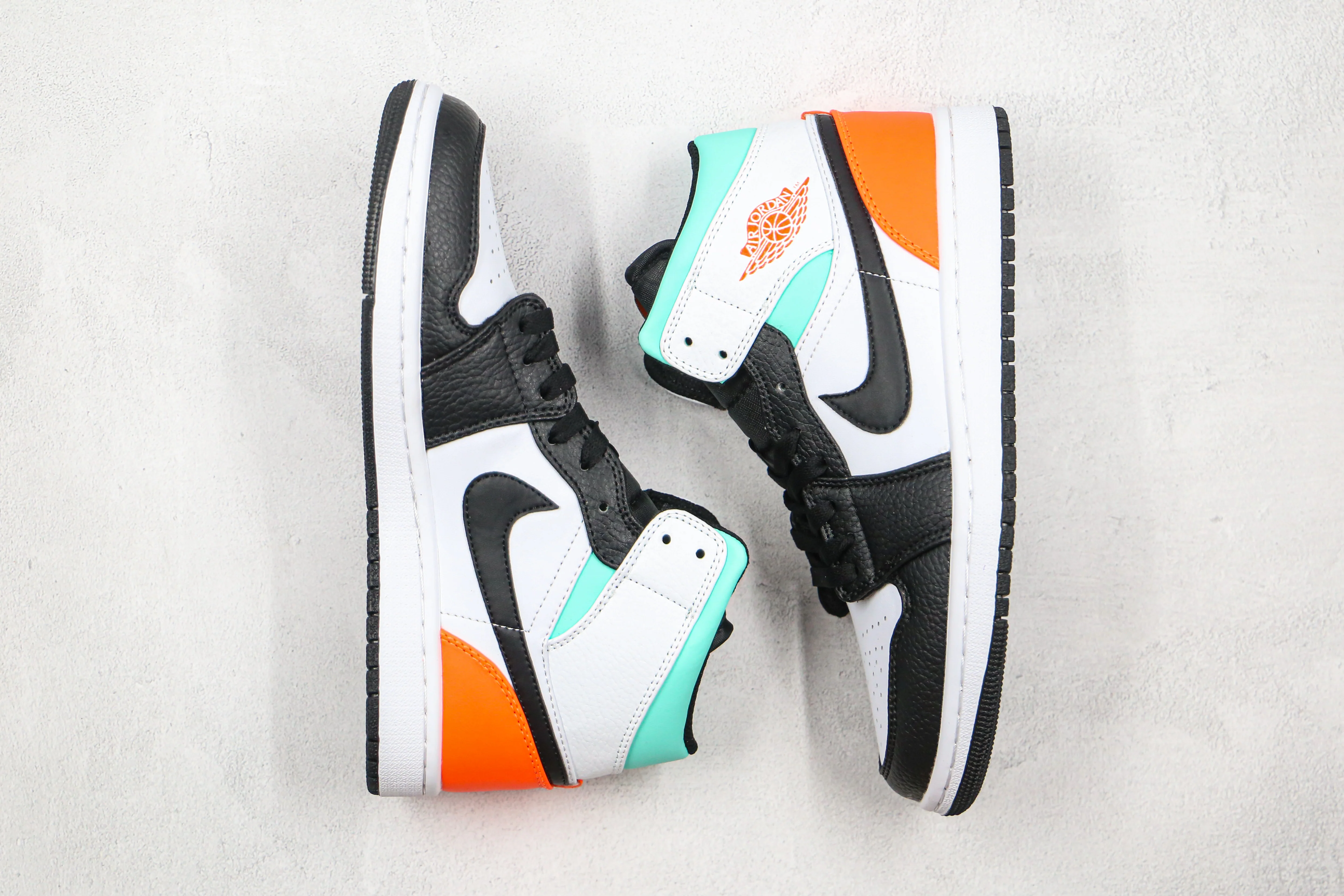 Réplica AIR JORDAN 1 Mid Sneaker
