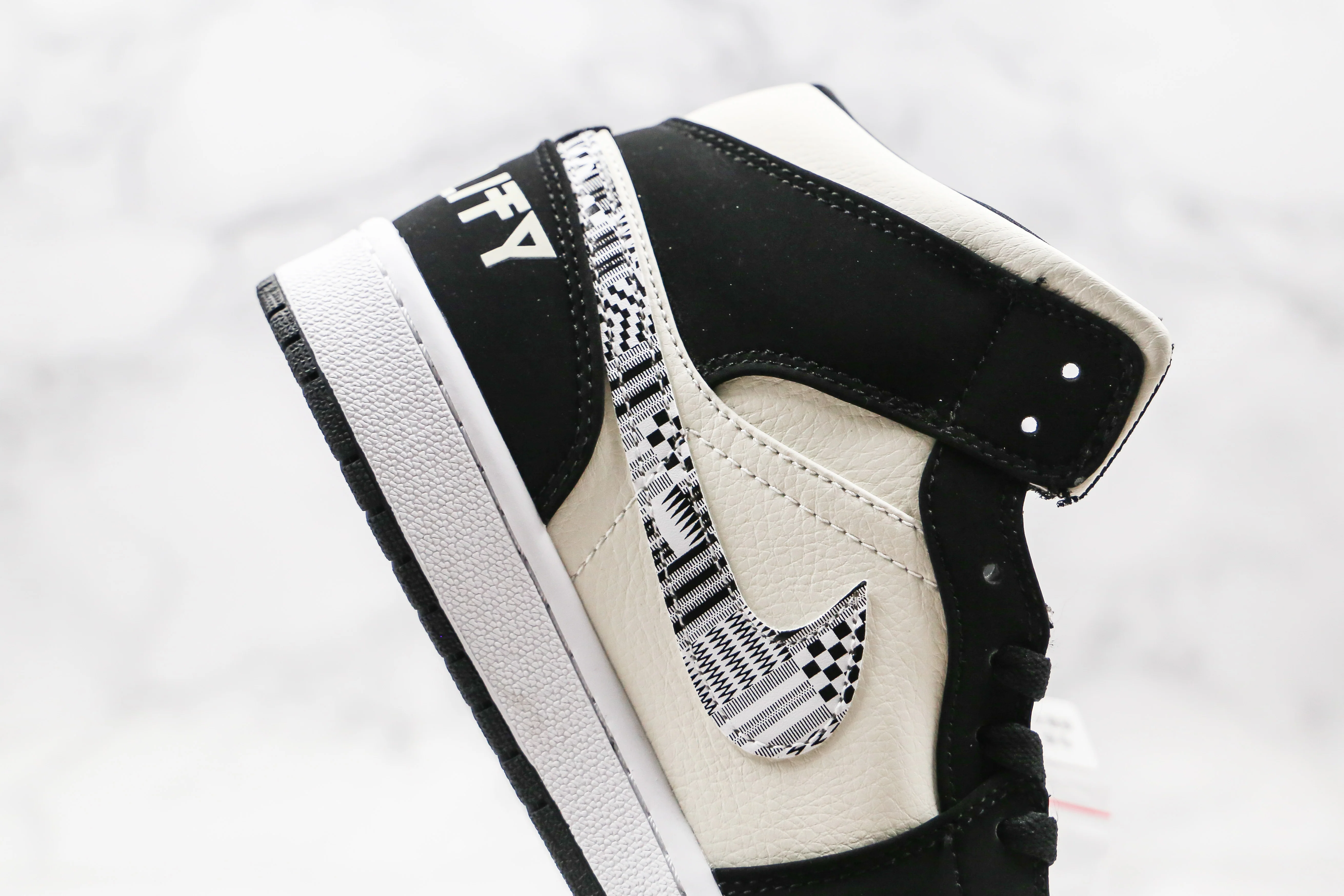 Réplica Air Jordan 1 Mid 2020 Sneaker