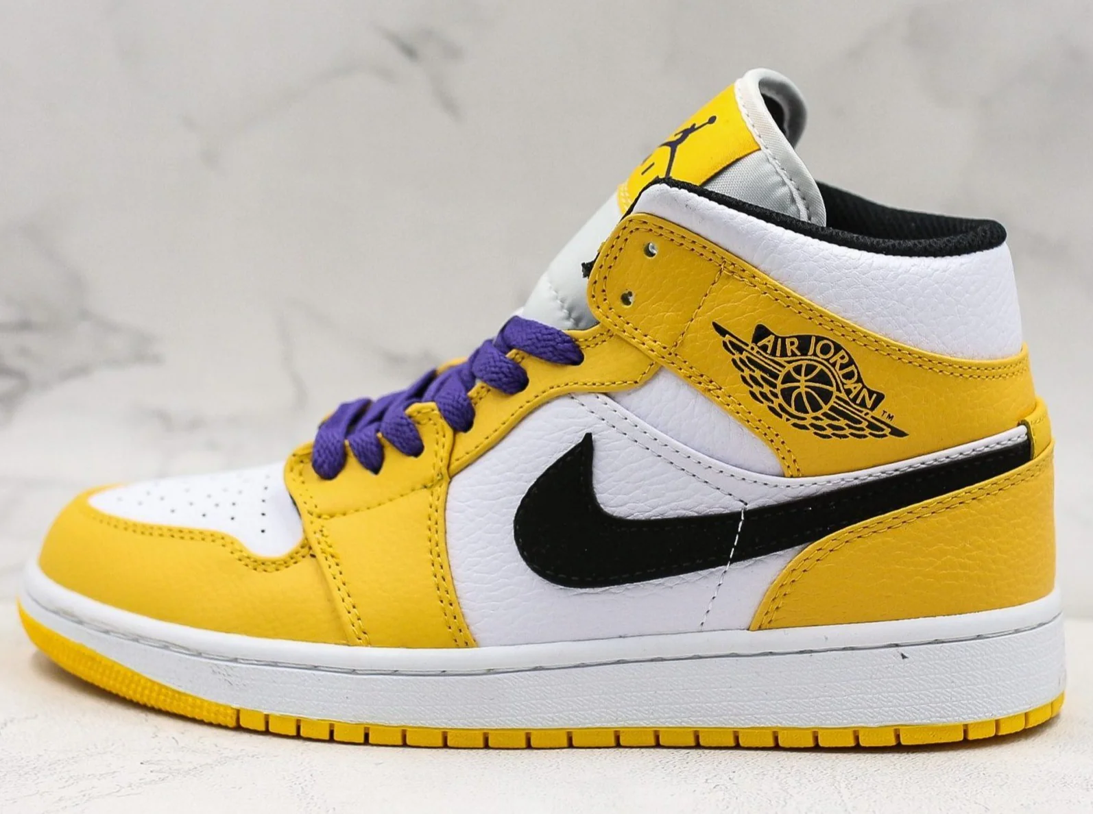 Réplica AIR JORDAN 1 mid Sneaker