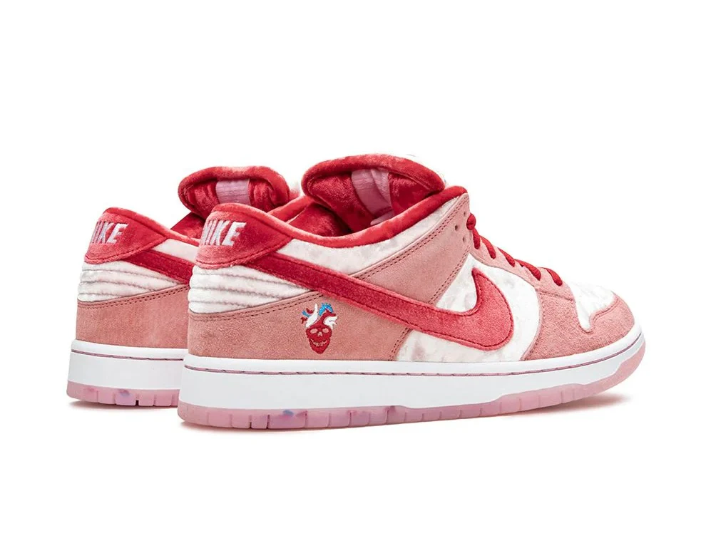 Réplica DUNK LOW “Strangelove” Nike Sneaker