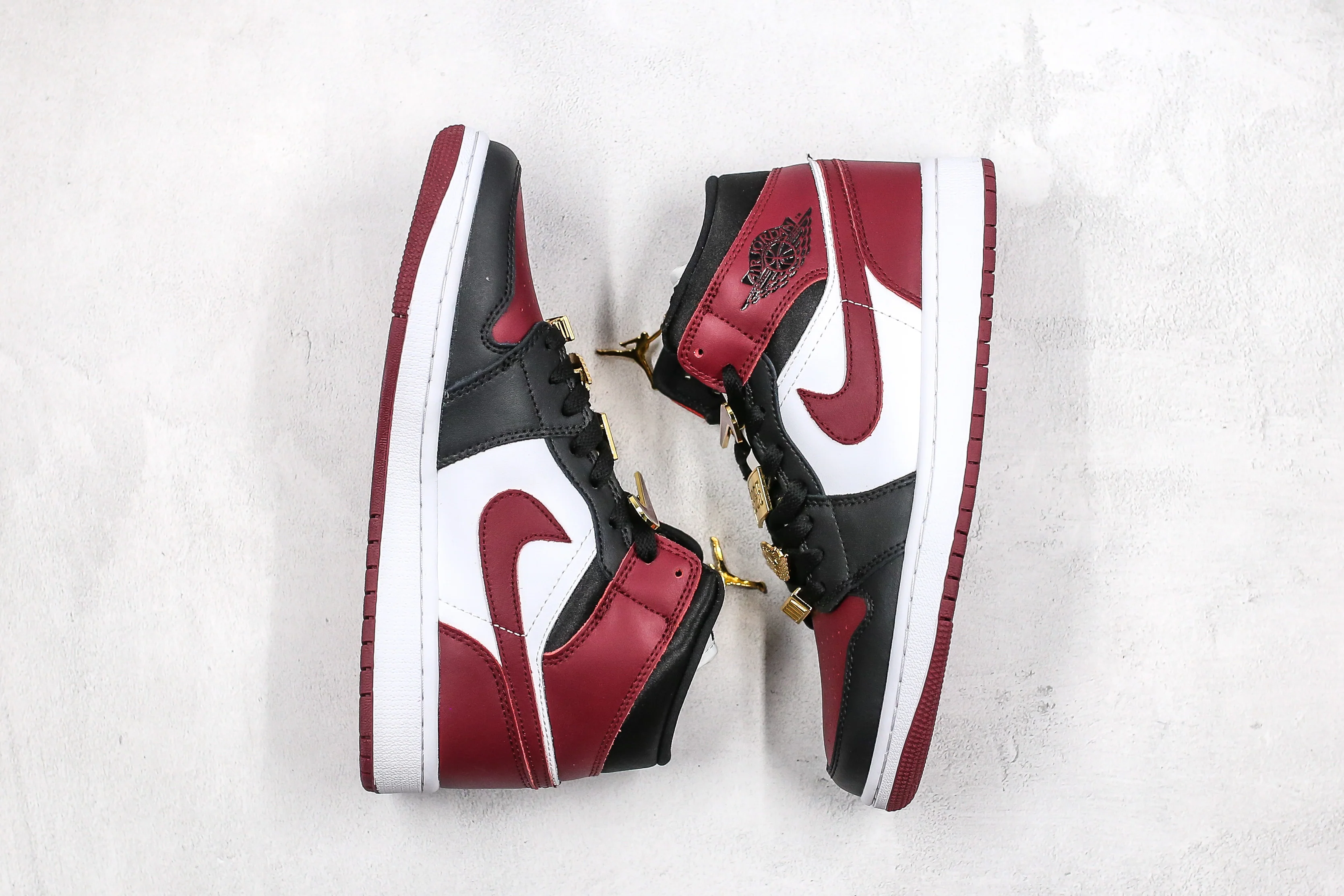 Réplica AIR JORDAN 1 mid Sneaker
