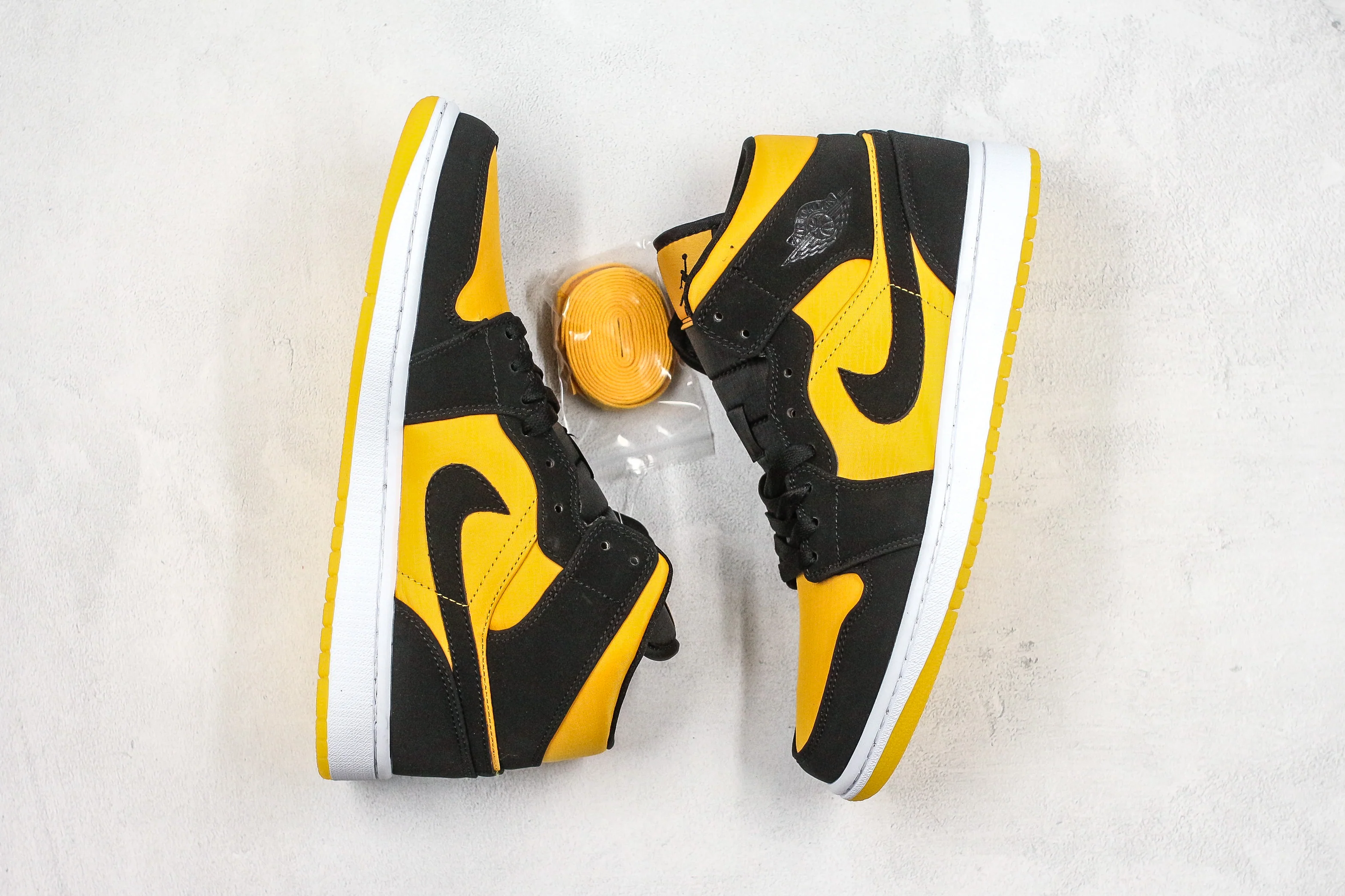 Réplica AIR JORDAN 1 mid Sneaker
