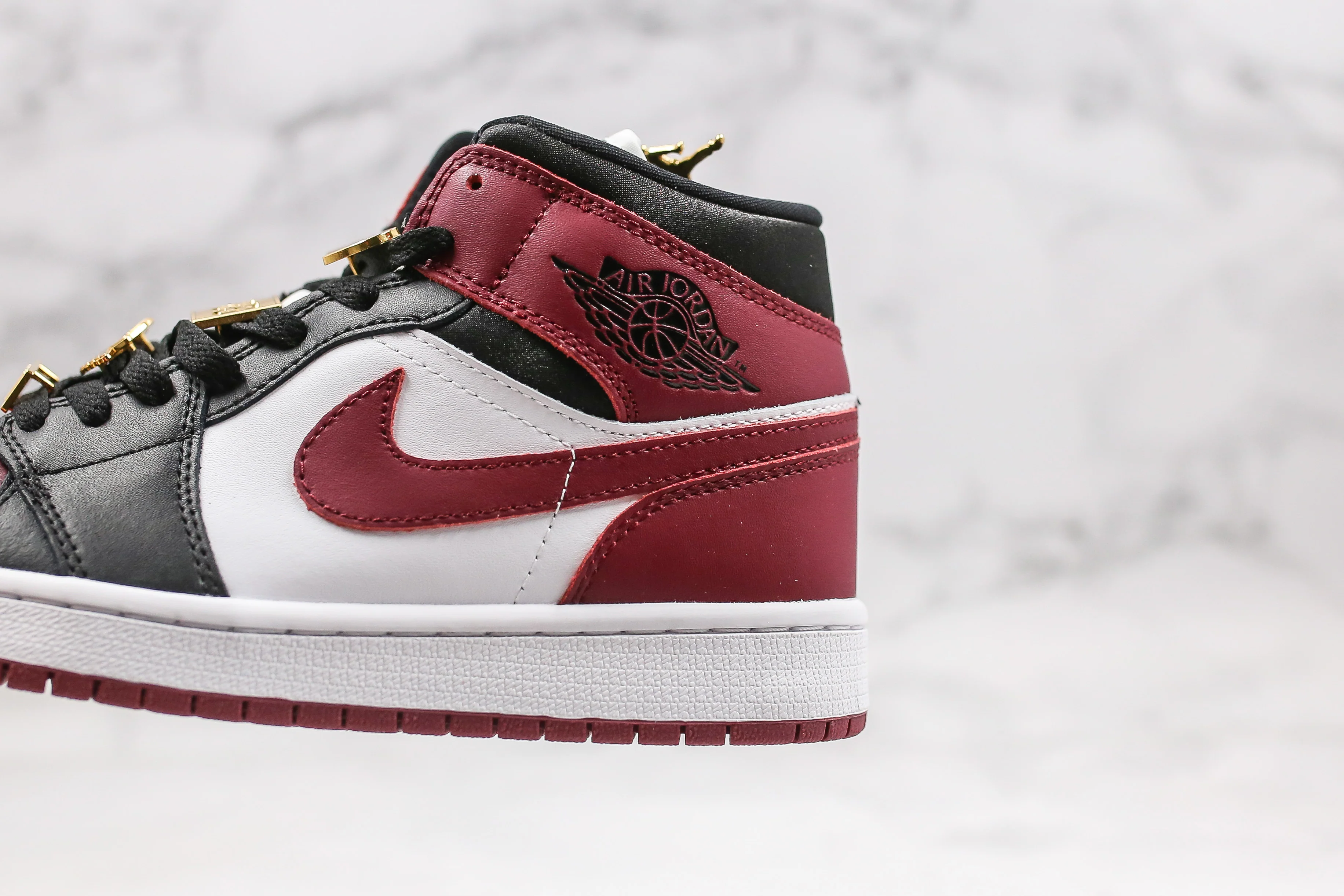 Réplica AIR JORDAN 1 mid Sneaker