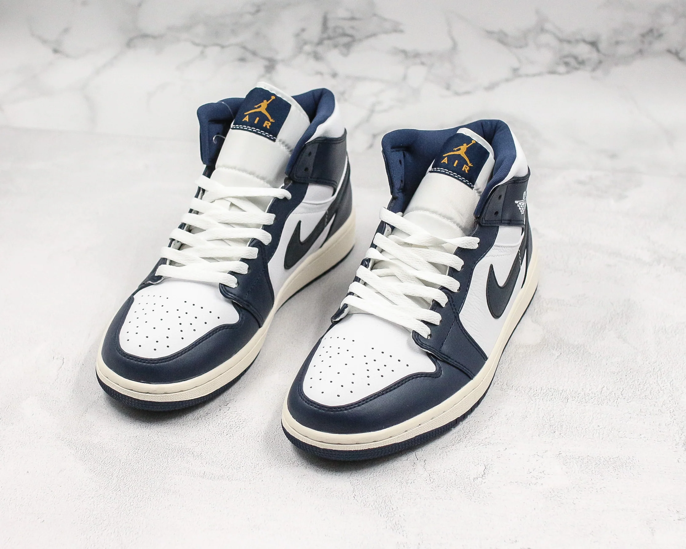 Réplica AIR JORDAN 1 Mid Sneaker