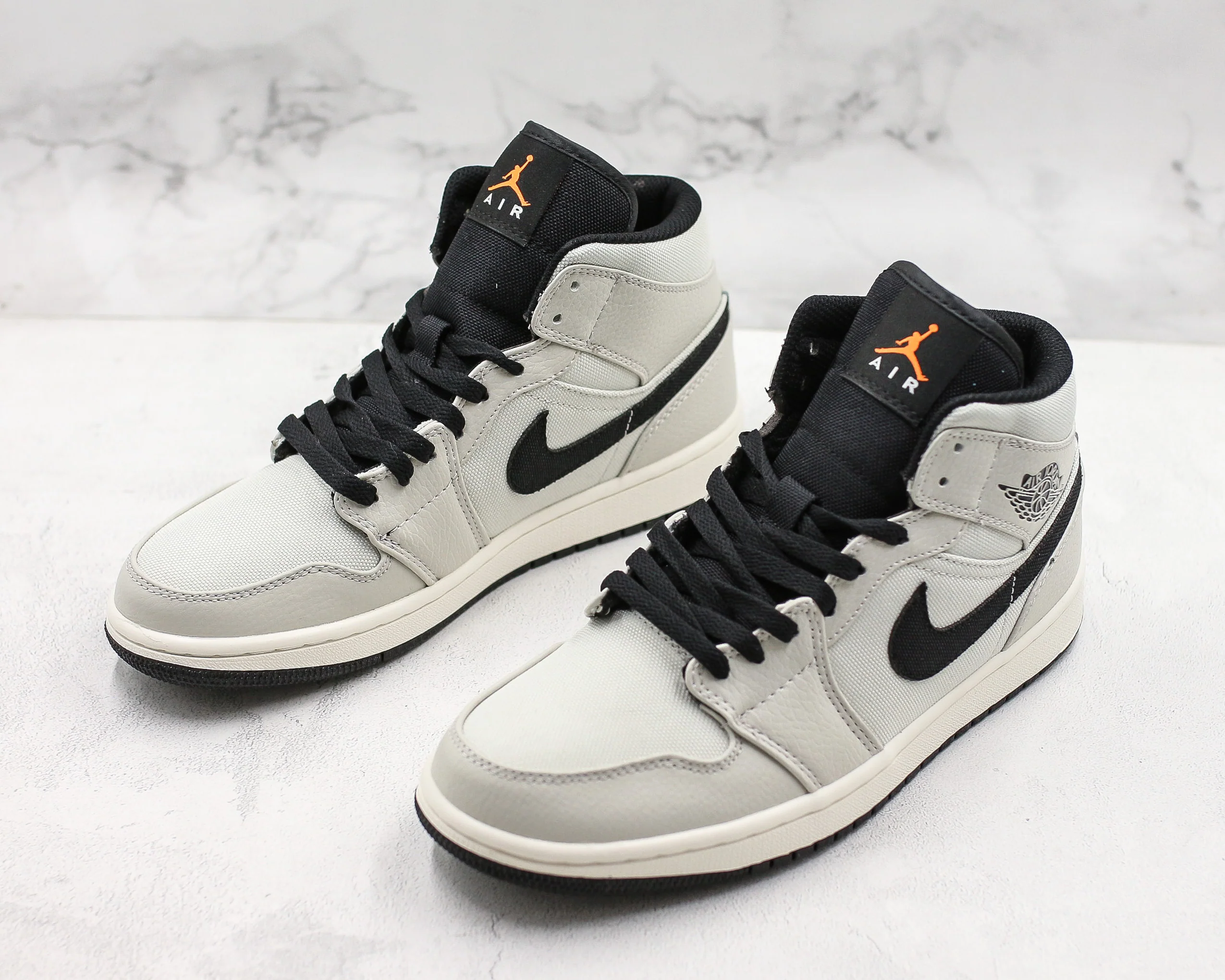 Réplica AIR JORDAN 1 mid Sneaker