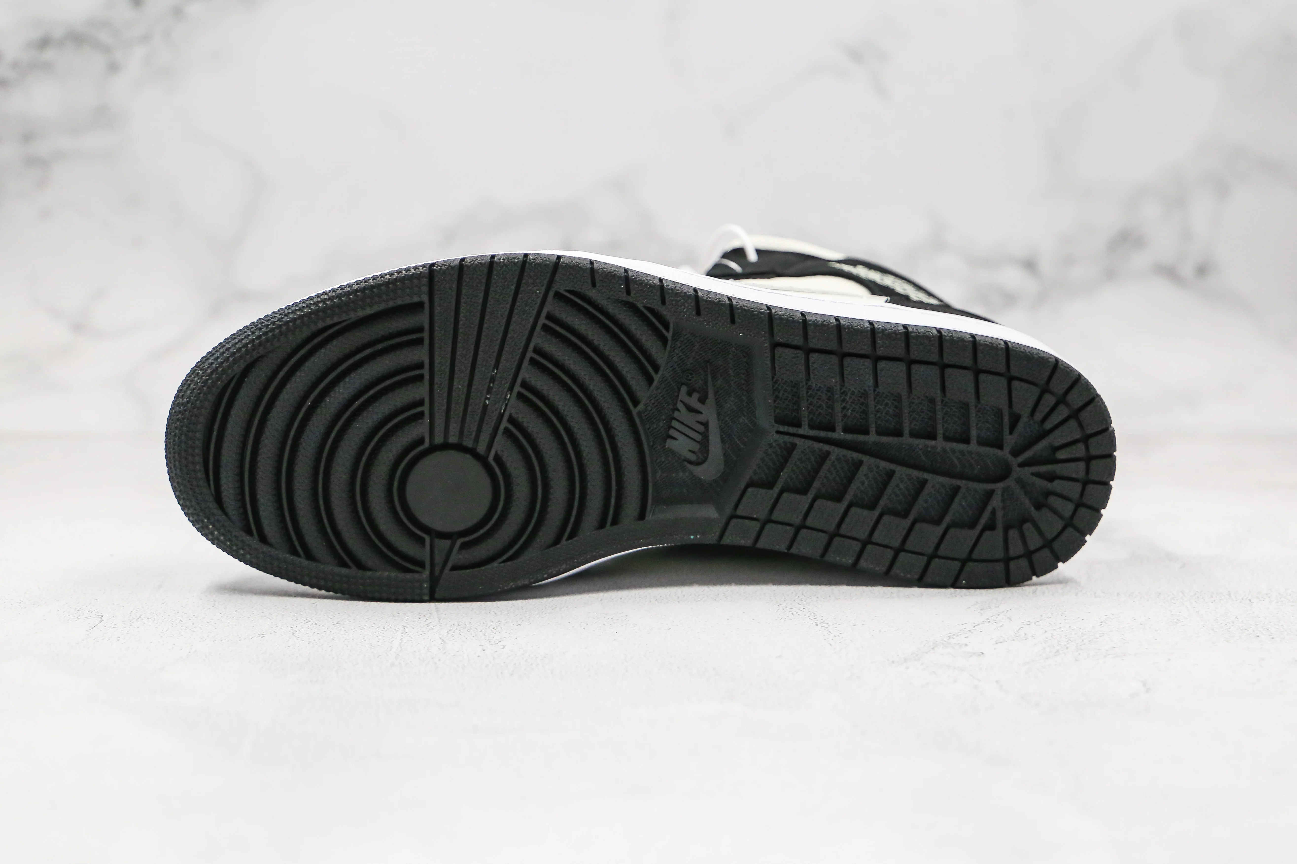 Réplica Air Jordan 1 Mid 2020 Sneaker