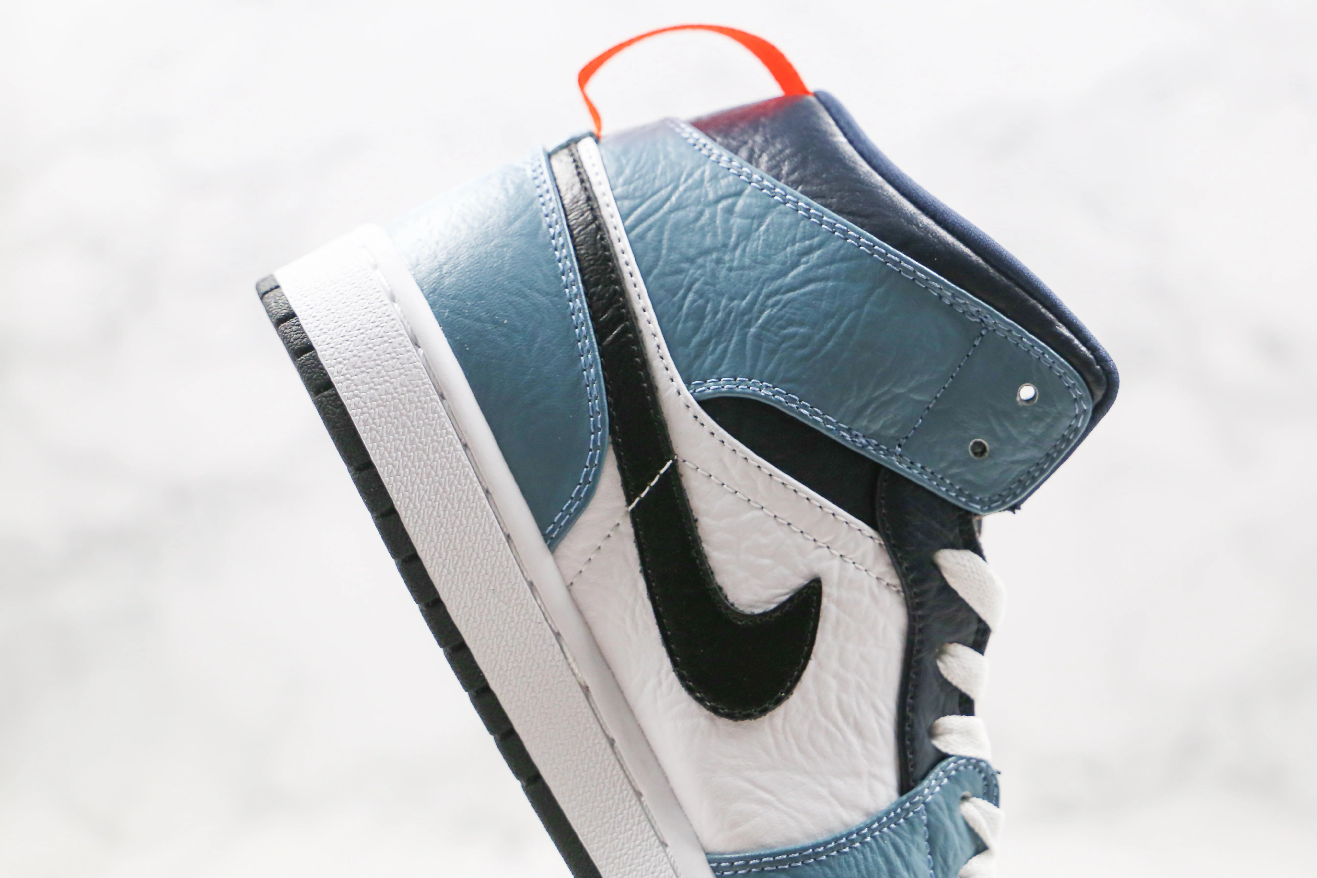Réplica AIR JORDAN 1 Mid Sneaker