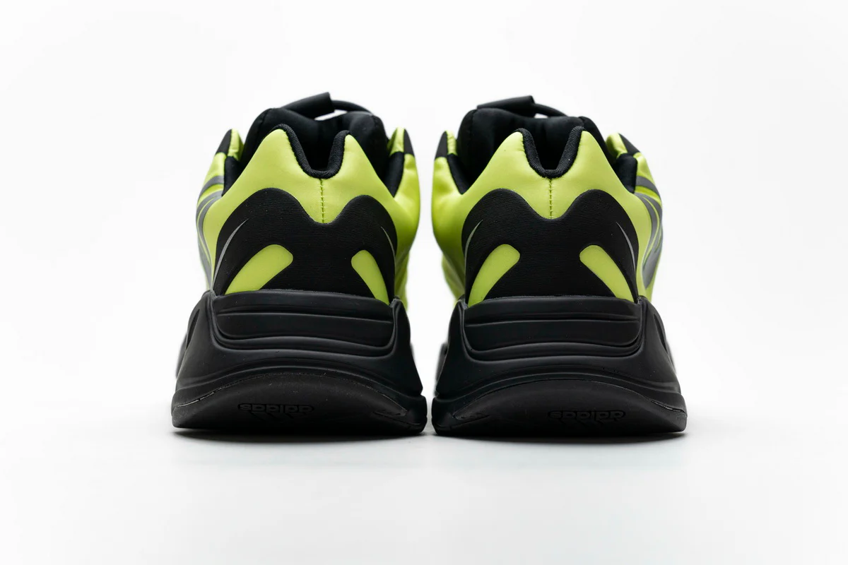 Réplica YEEZY BOOST 700 MNVN PHOSPHOR Adidas Sneaker