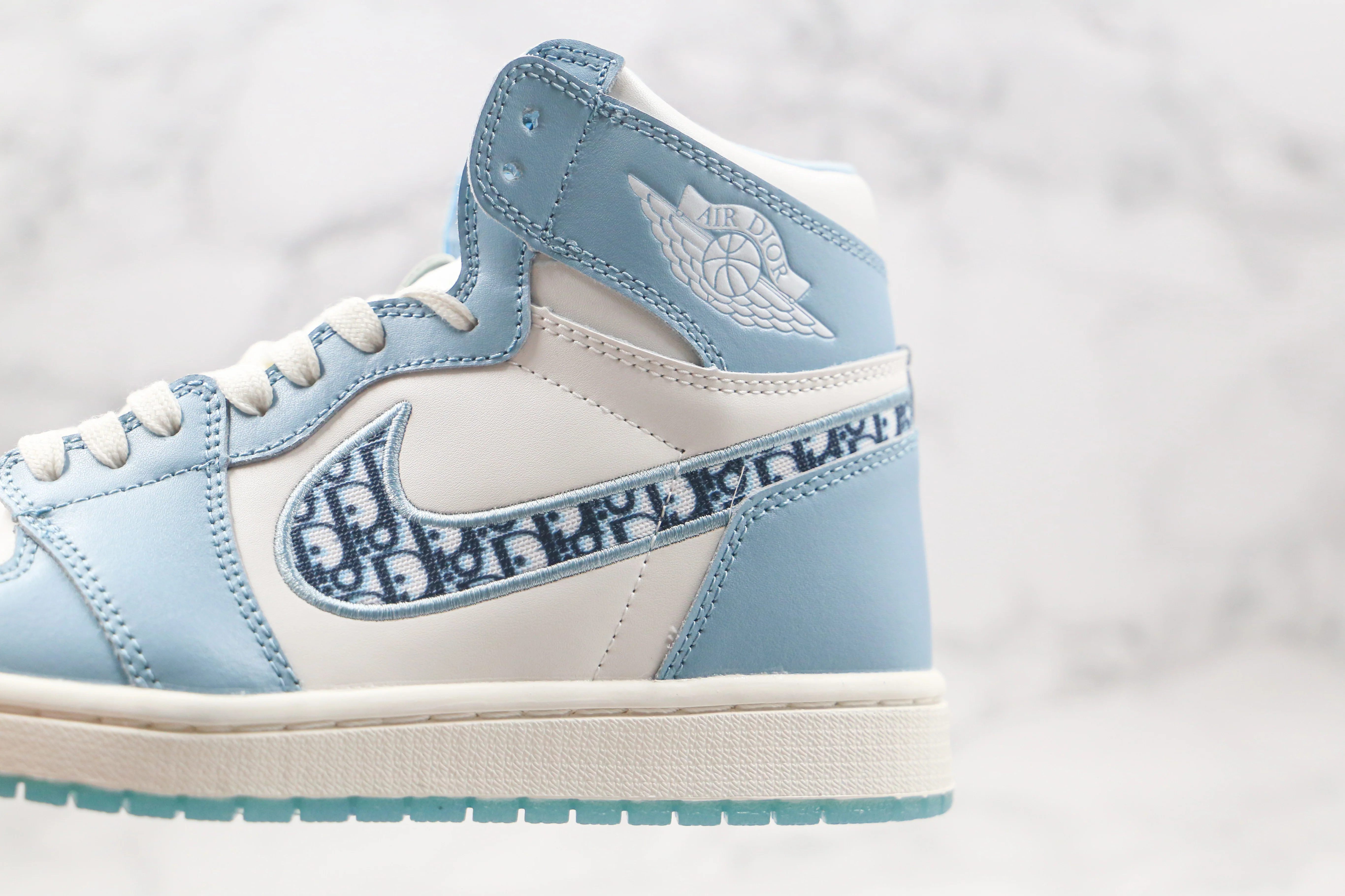 Réplica AIR JORDAN 1 RETRO HIGH SKY X DIOR Nike Sneaker