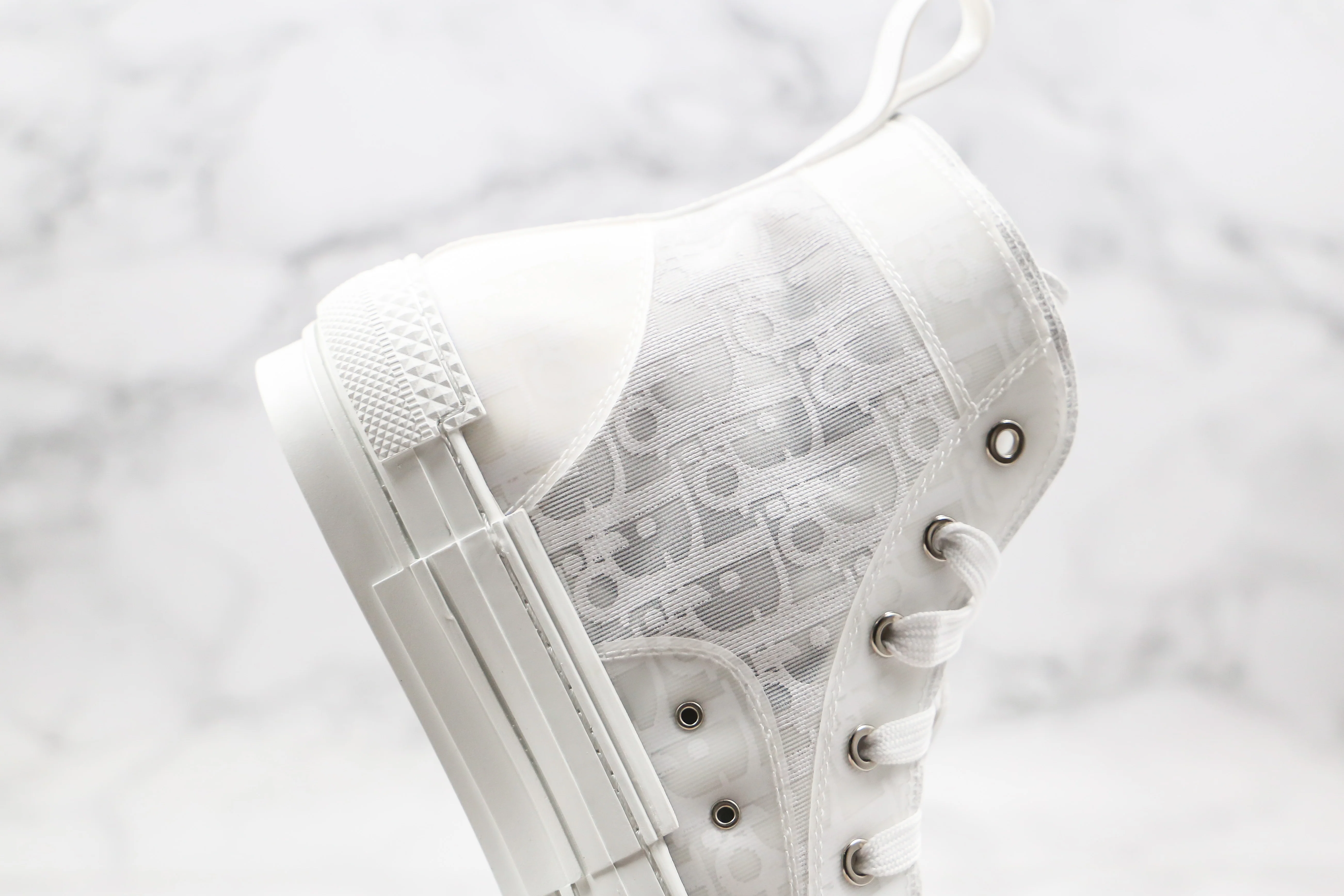 Réplica DIOR HIGH WHITE Sneaker