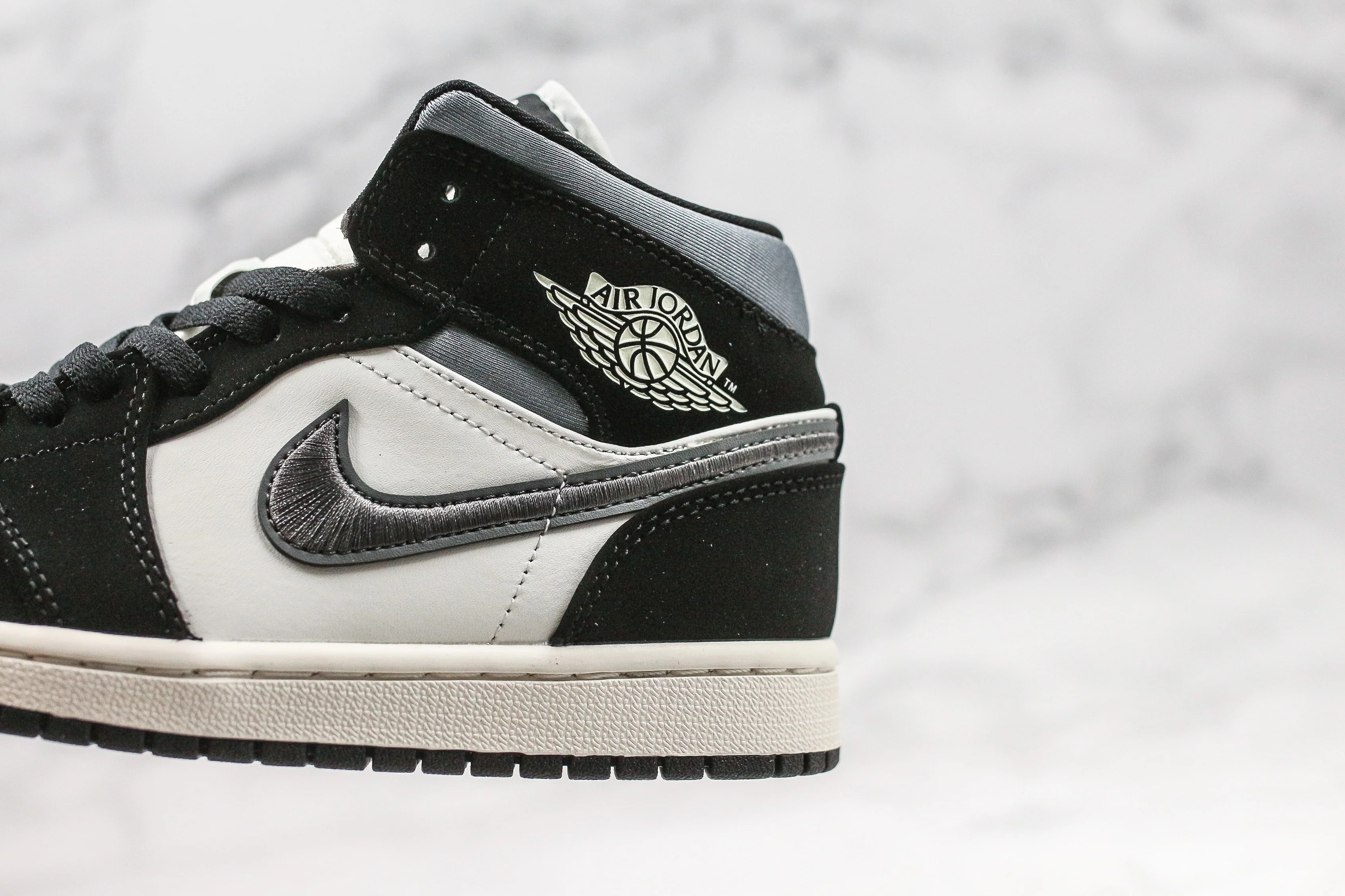 Réplica AIR JORDAN 1 mid Sneaker