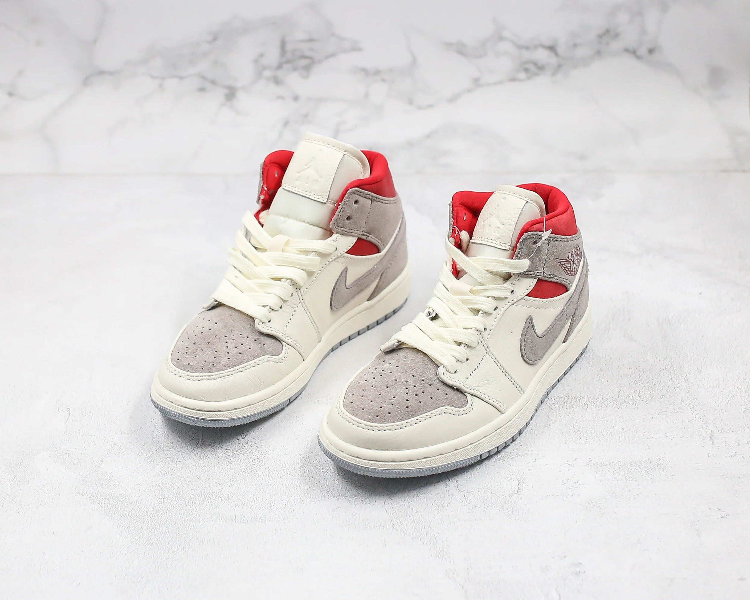 Réplica AIR JORDAN 1 mid Sneaker