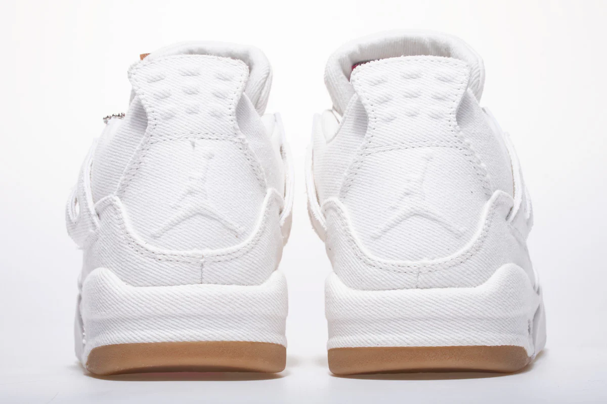 Réplica AIR JORDAN 4 “levis white” Sneaker