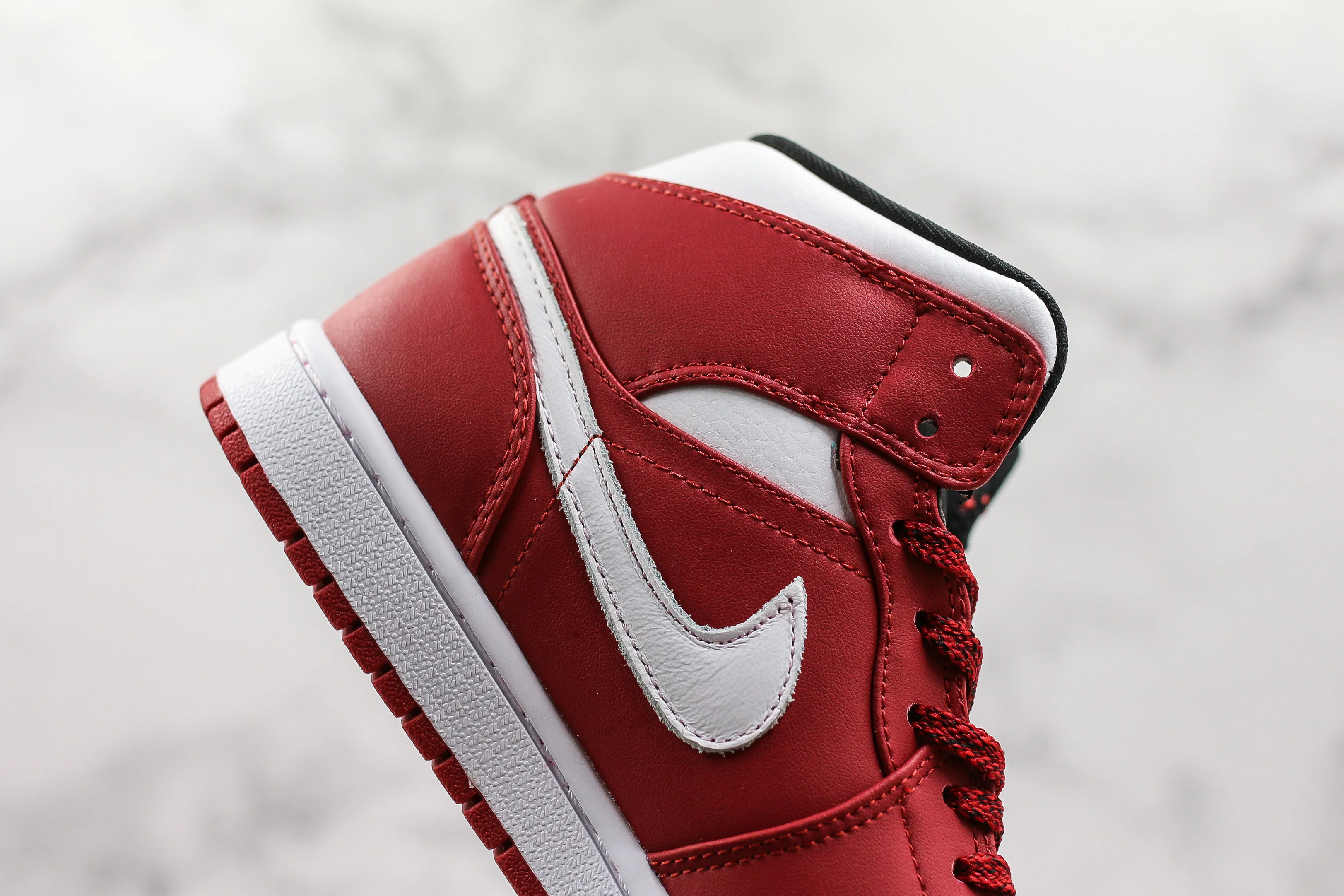 Réplica AIR JORDAN 1 mid Sneaker