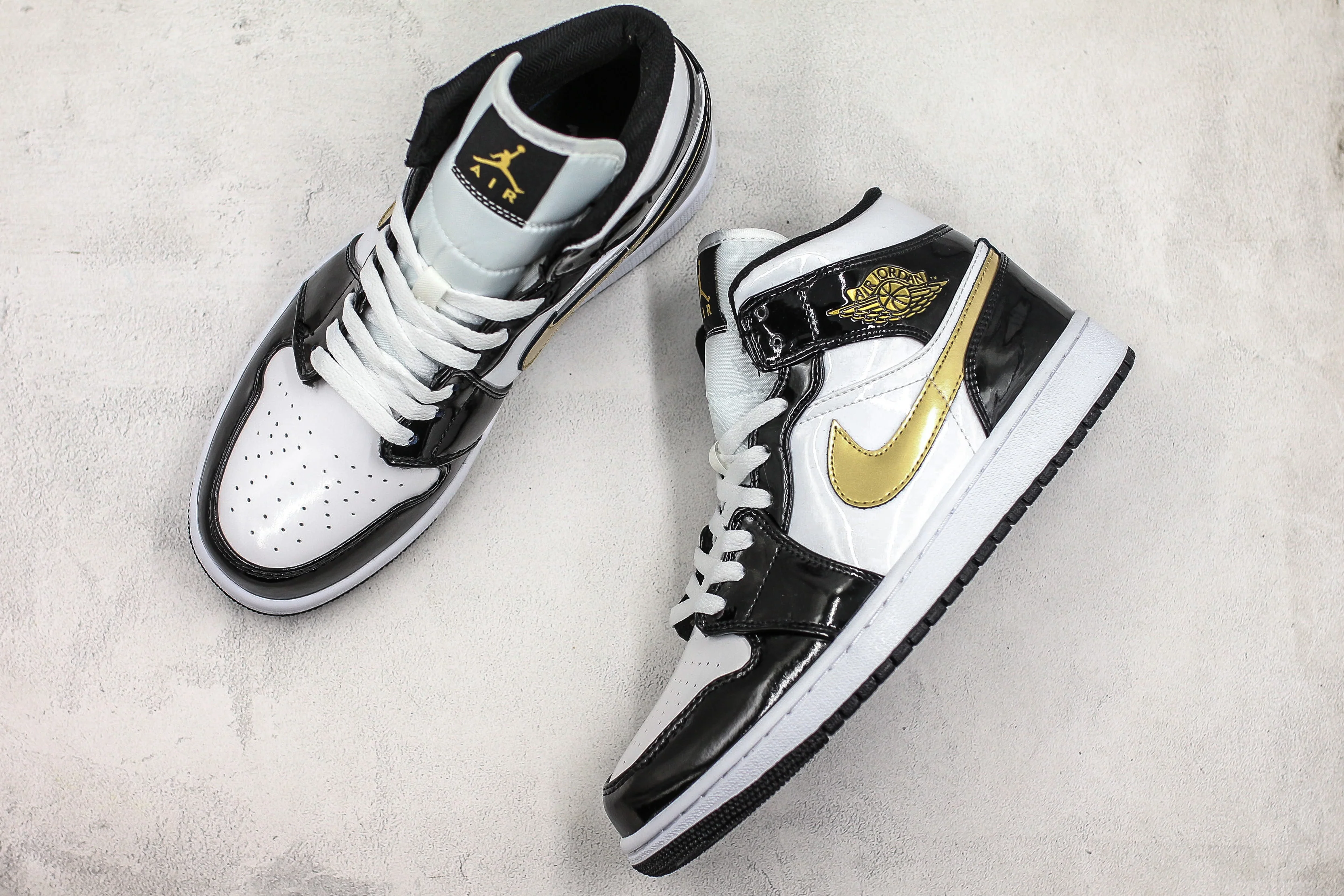 Réplica AIR JORDAN 1 mid Sneaker