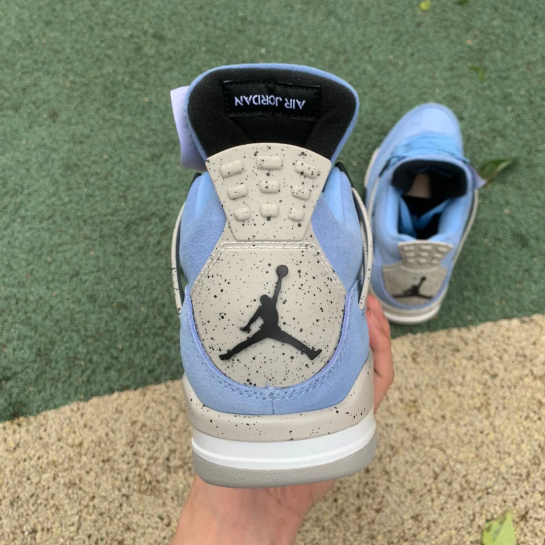 Replica AIR JORDAN 4 University blue Sneaker