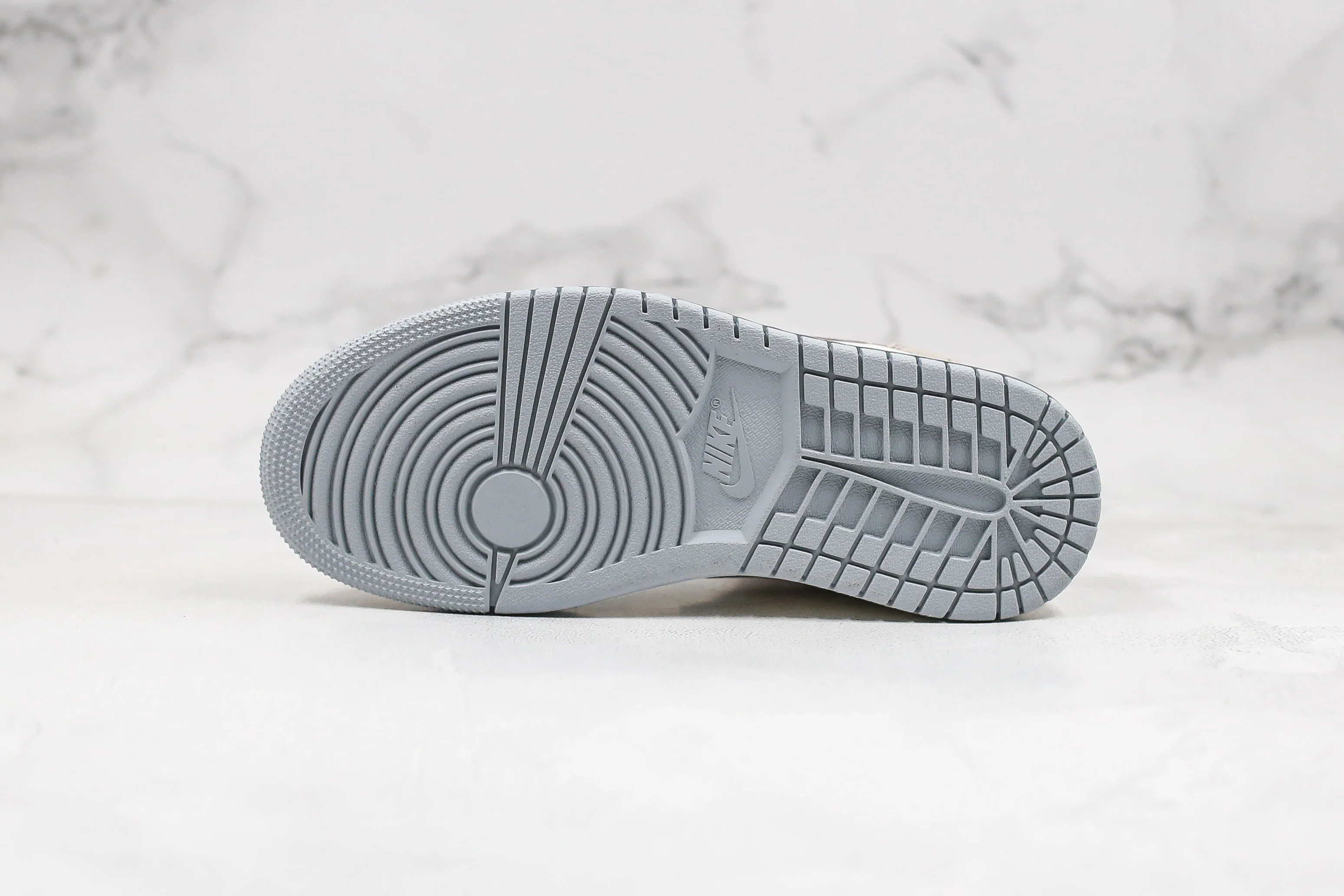Réplica AIR JORDAN 1 mid Sneaker
