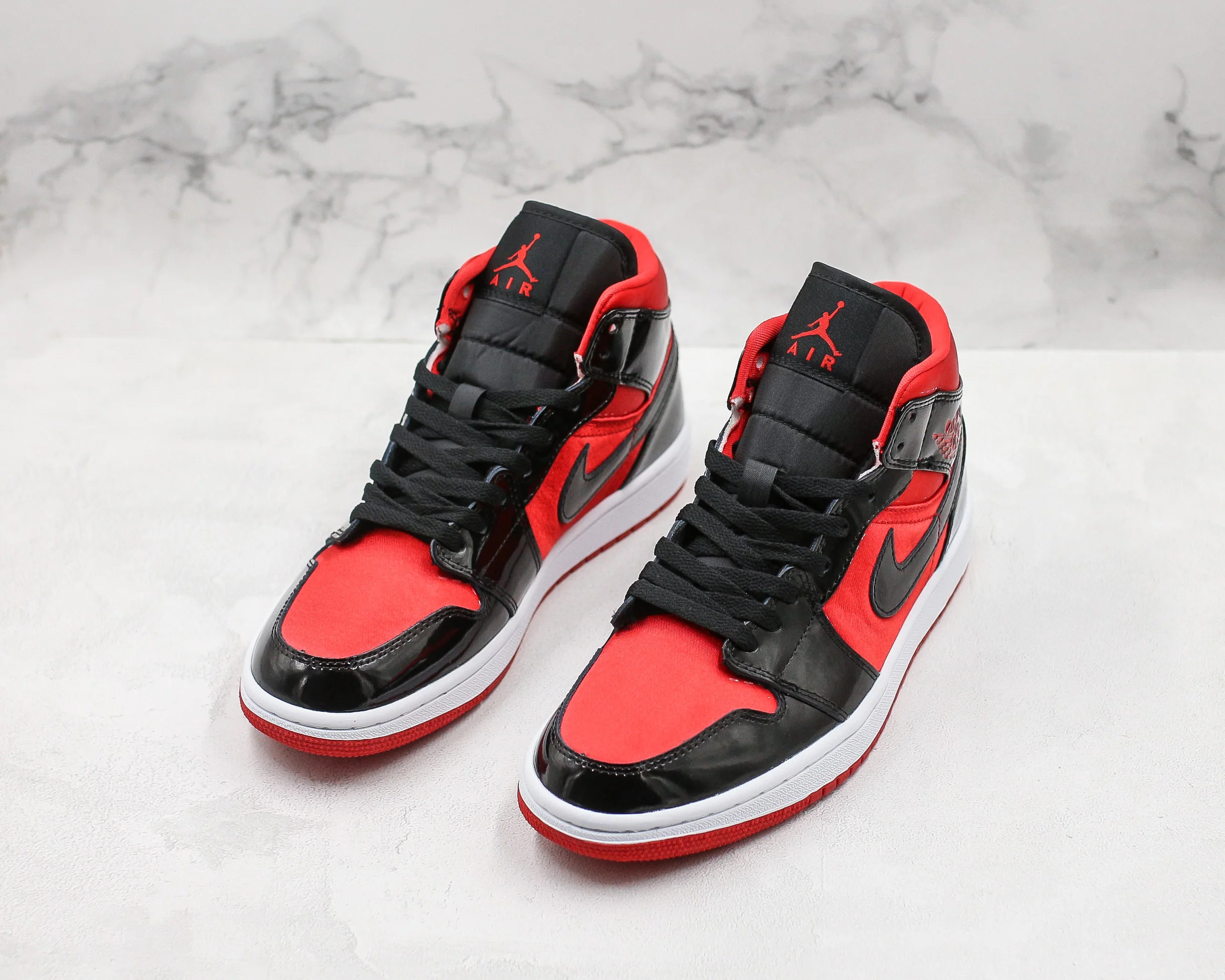 Réplica AIR JORDAN 1 Mid Sneaker