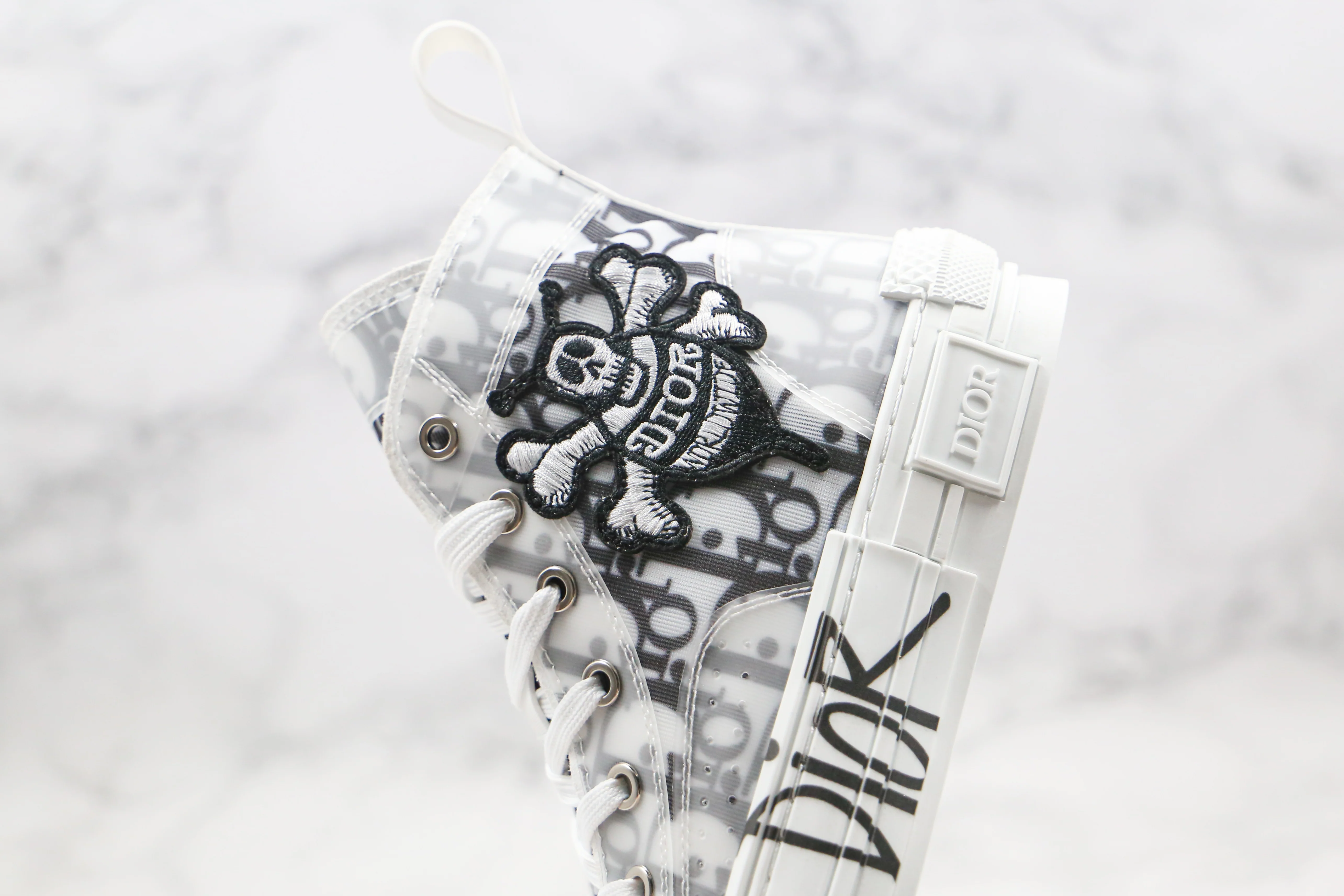 Réplica DIOR HIGH SKULL Nike Sneaker