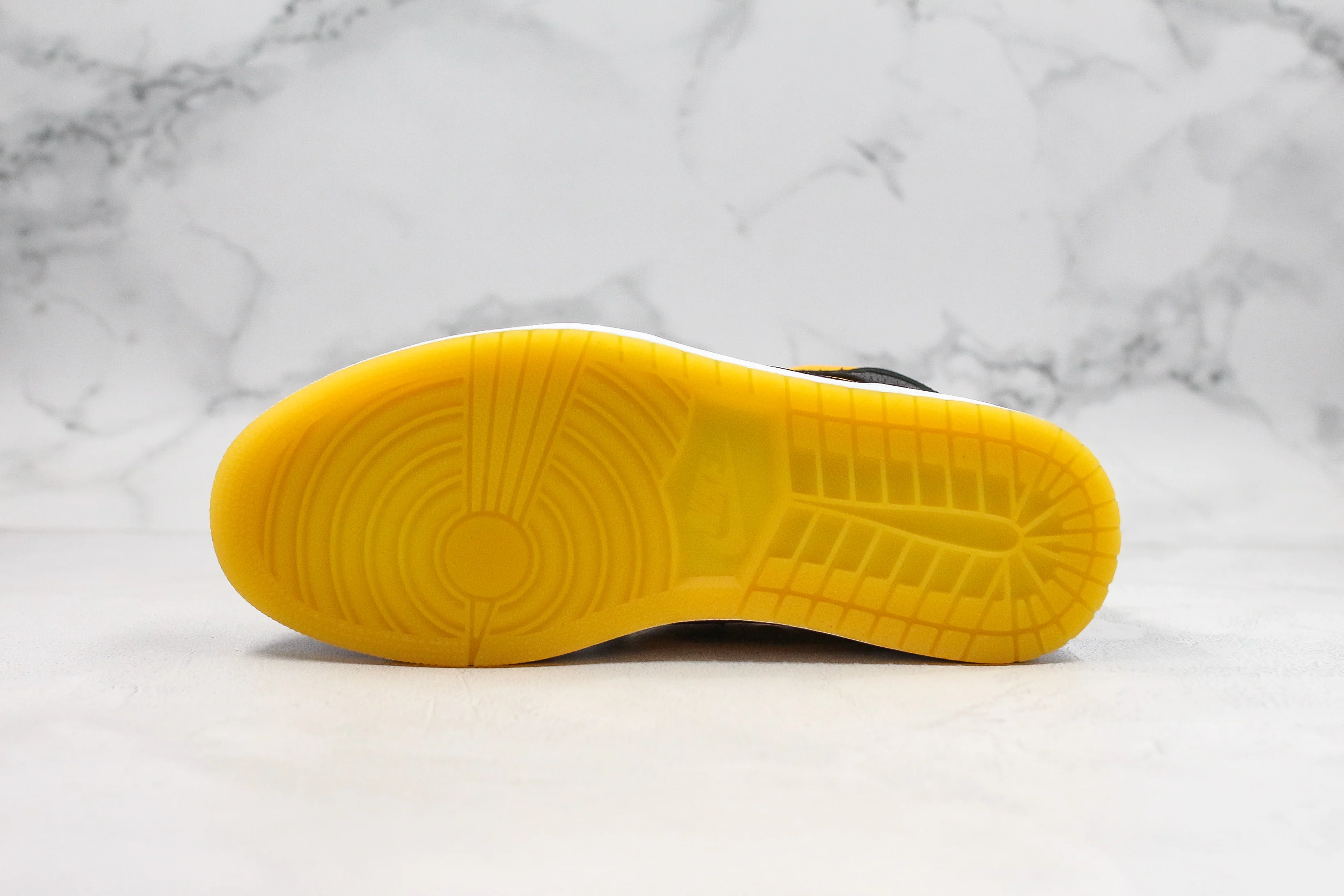 Réplica AIR JORDAN 1 mid Sneaker