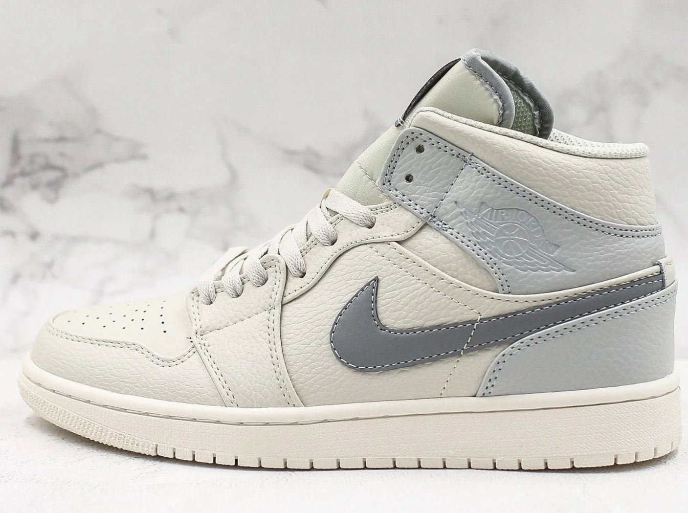 Réplica AIR JORDAN 1 mid Sneaker