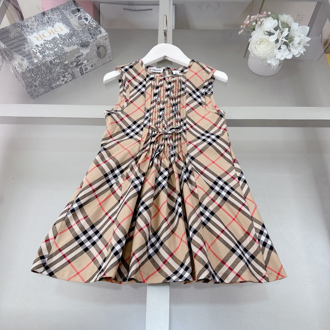 Burberry new girls skirt suit Kids Children Clothing