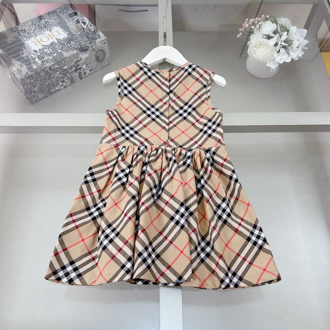 Burberry new girls skirt suit Kids Children Clothing