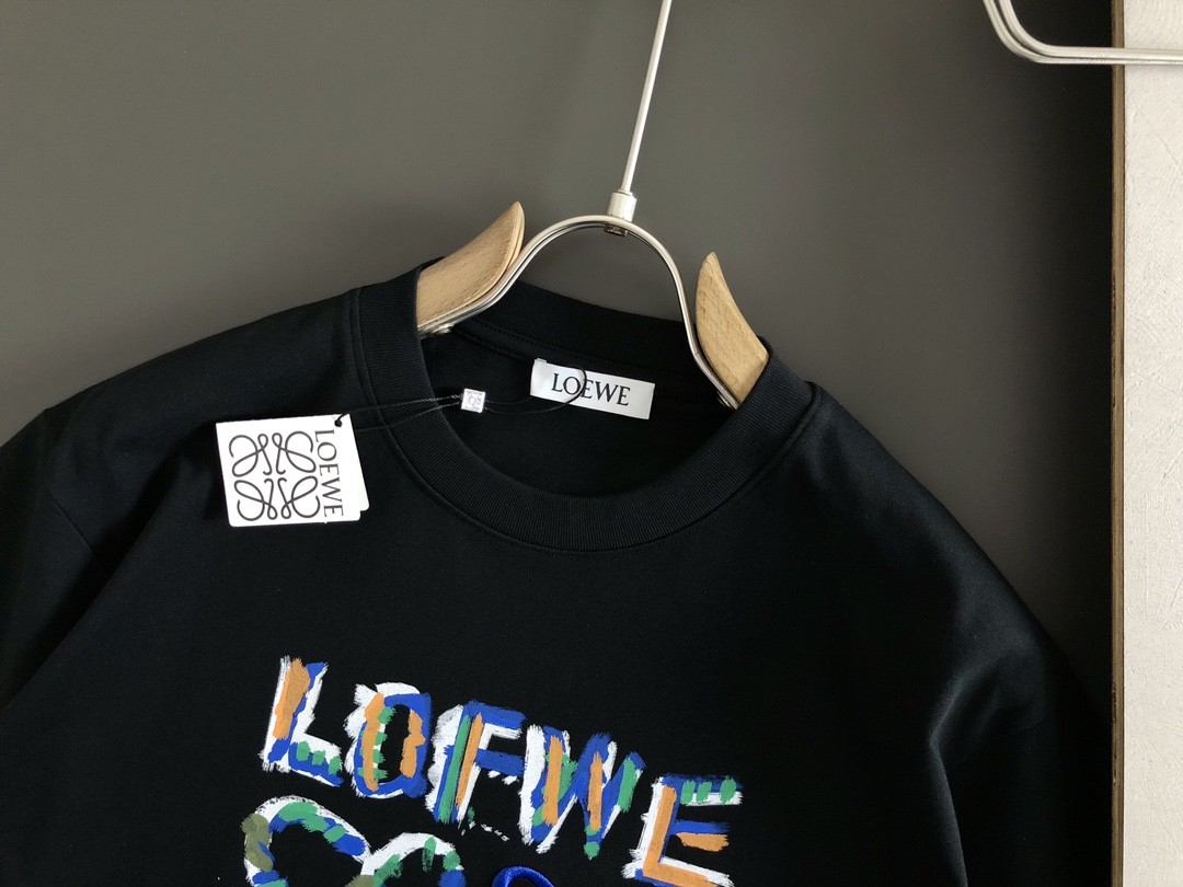 LOEWE Hand-painted t-shirt with color graffiti and embroidery