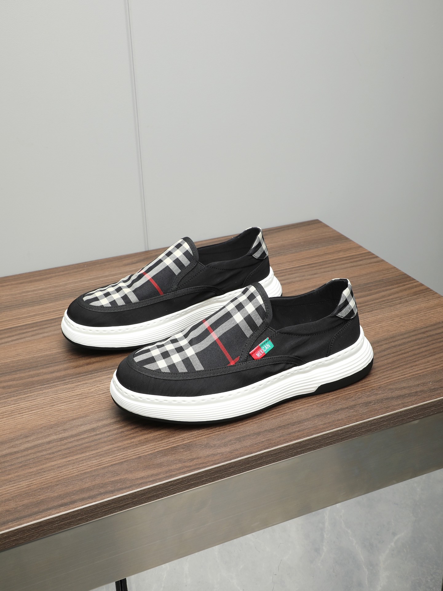 Burberry Men Sneakers Shoes -1