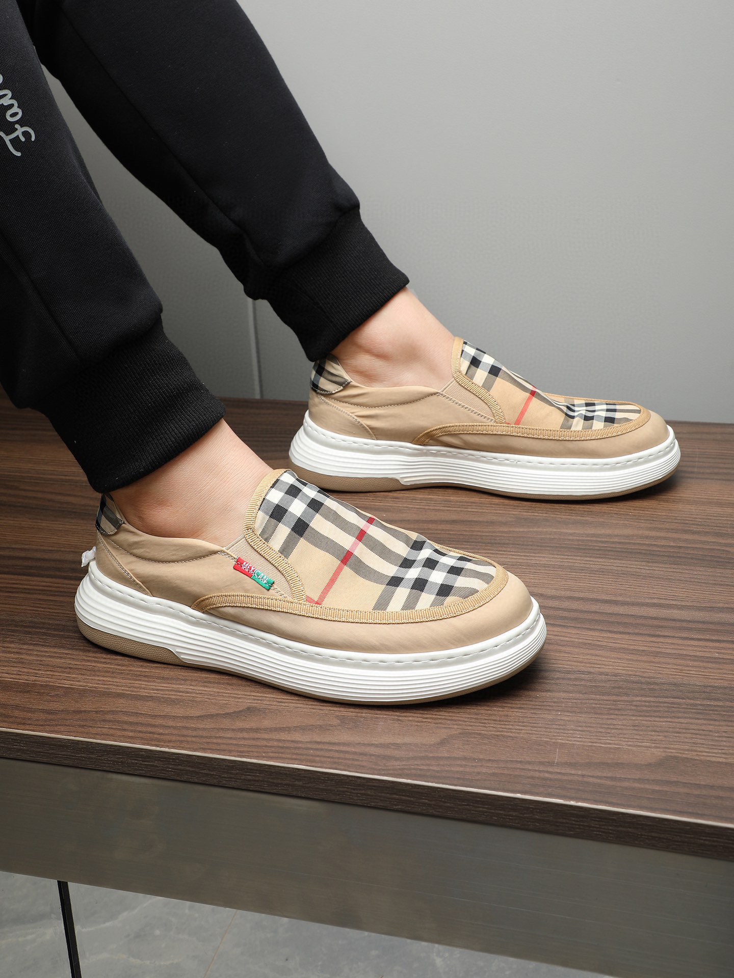 Burberry Men Sneakers Shoes -1