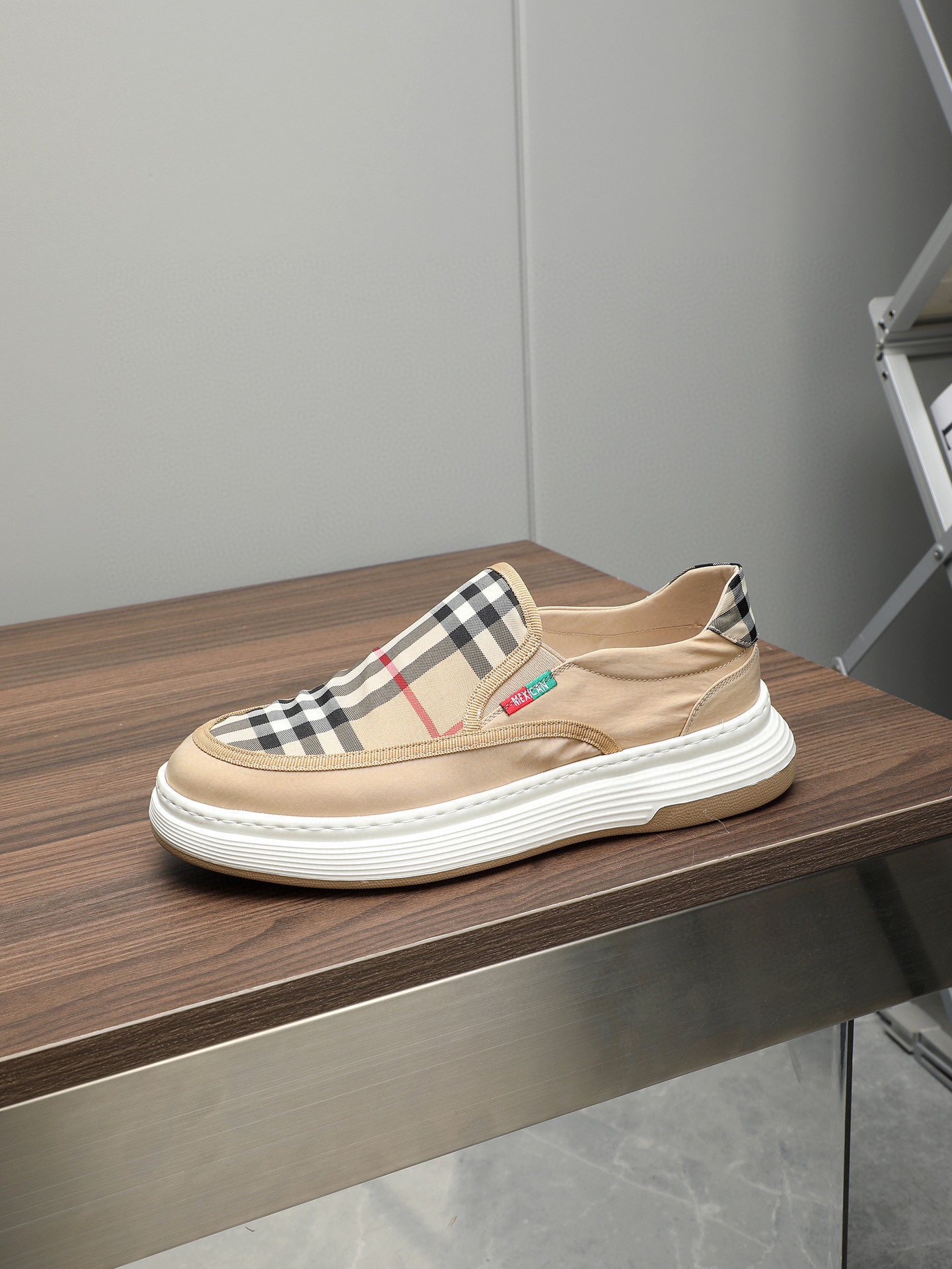 Burberry Men Sneakers Shoes -1