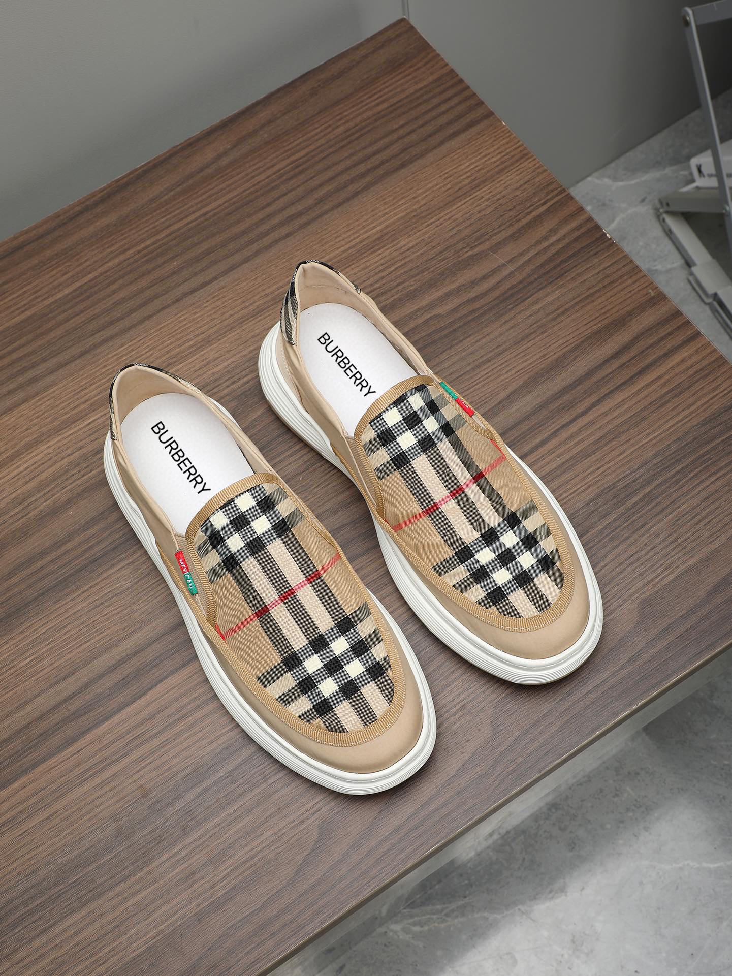 Burberry Men Sneakers Shoes -1